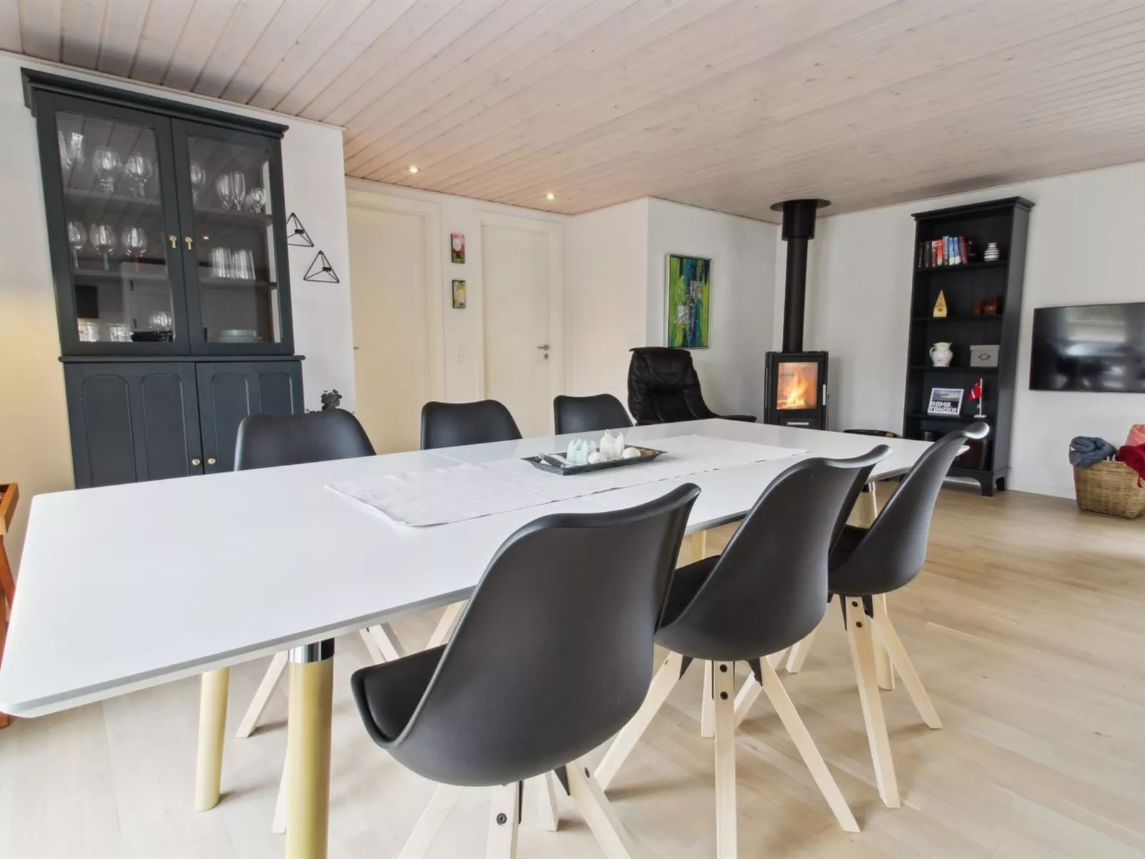 "Golubinka" - 2.5km from the sea-Binnen