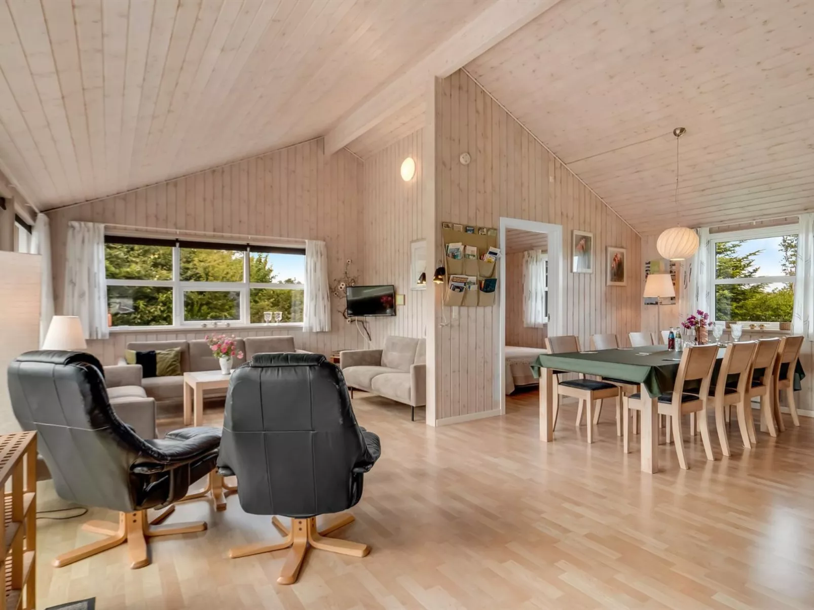 "Lari" - 600m from the sea-Binnen