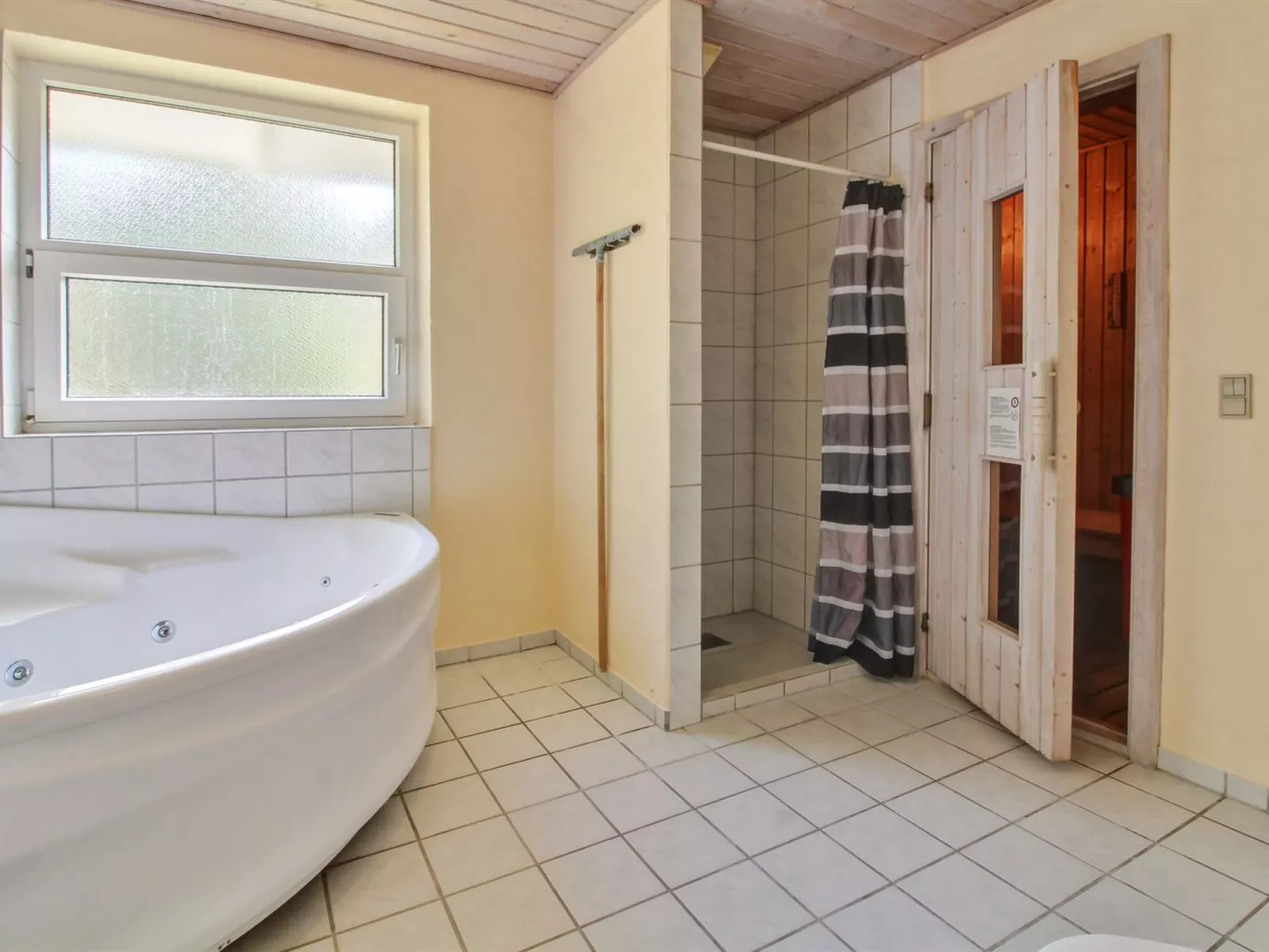 "Alina" - 1km from the sea-Binnen