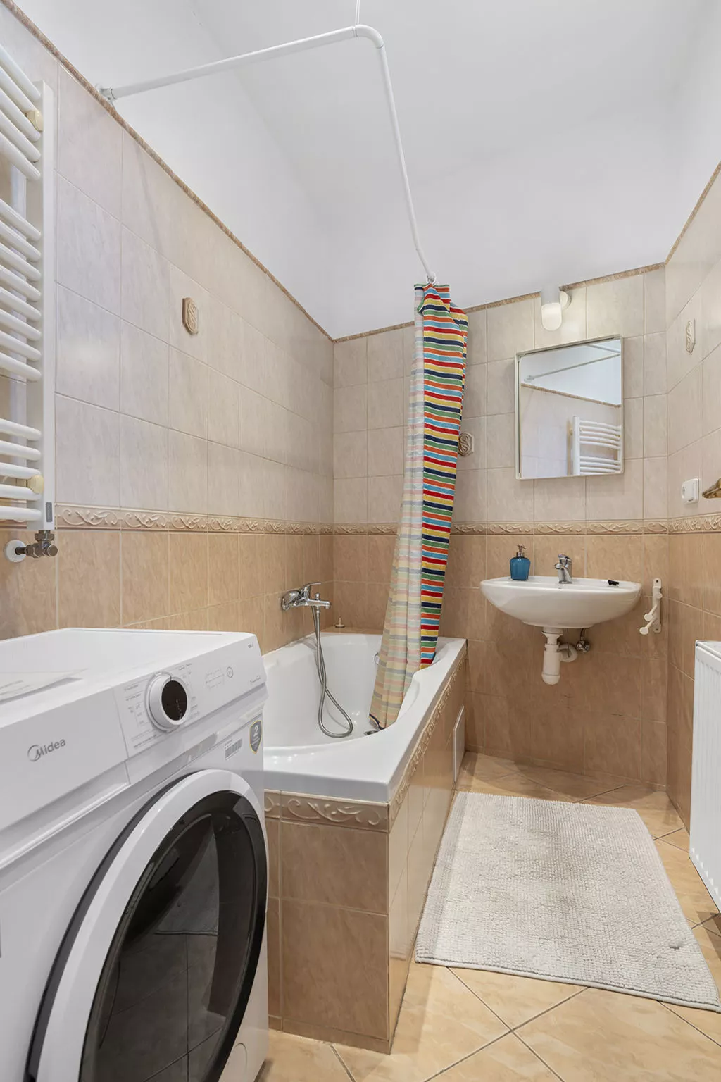 Old Town home-Binnen