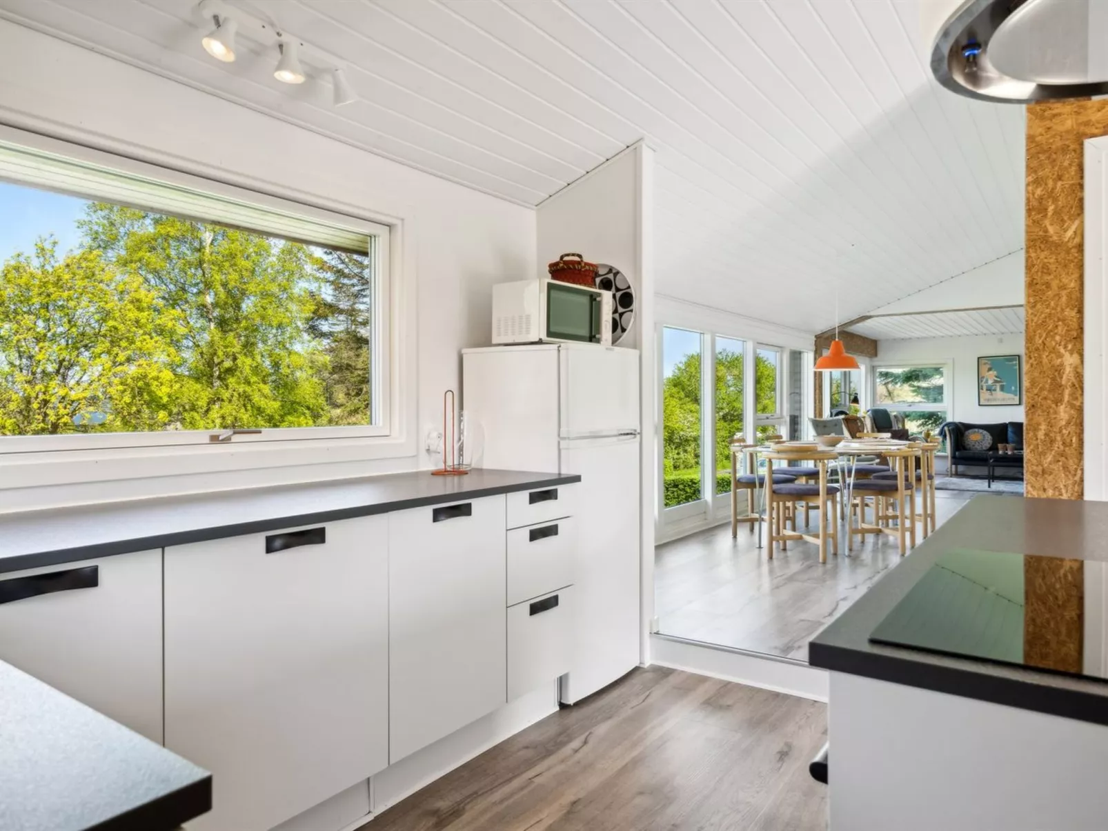 "Sölvy" - 300m from the sea-Binnen