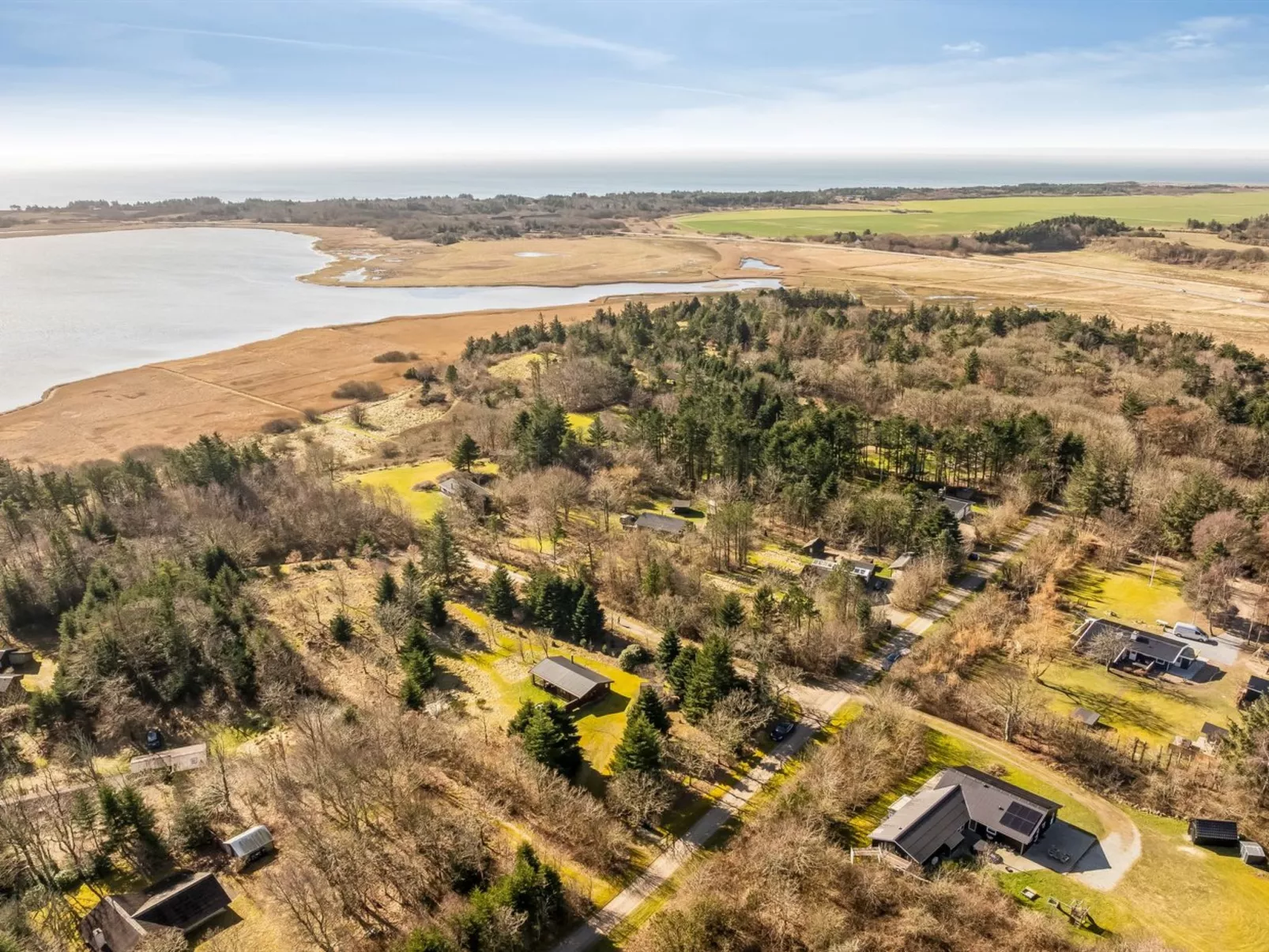 "Karmen" - 250m to the fjord-Buiten