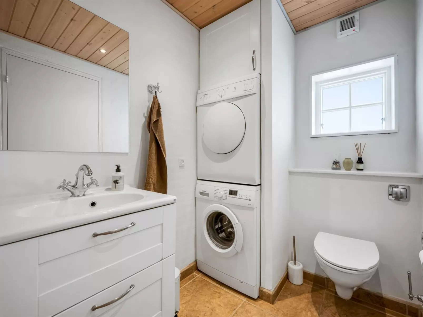 "Helmi" - 1.5km from the sea-Binnen