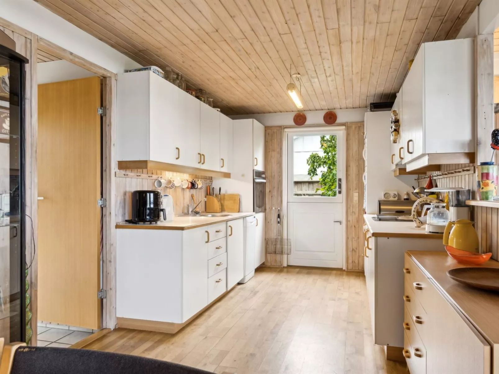 "Konsta" - 50m from the sea-Binnen