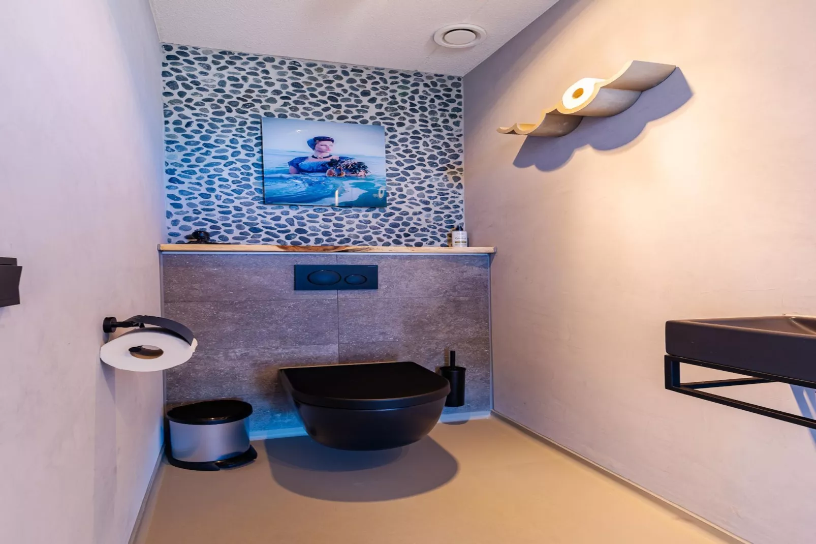 Luxe appartement Vista Maris 'Somaris' - Havenweg 8-50  Sint-Annaland-Badkamer