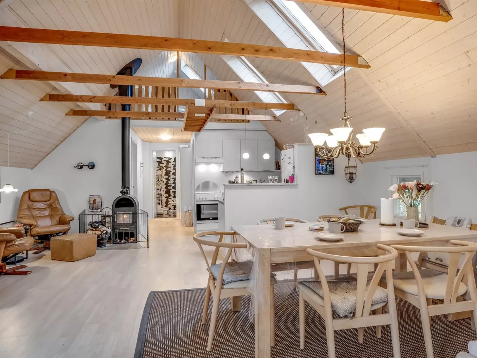 "Adisl" - 600m to the fjord-Binnen