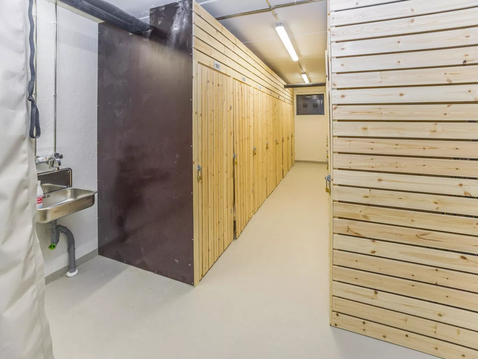 Levistar vi as. 6108-Binnen