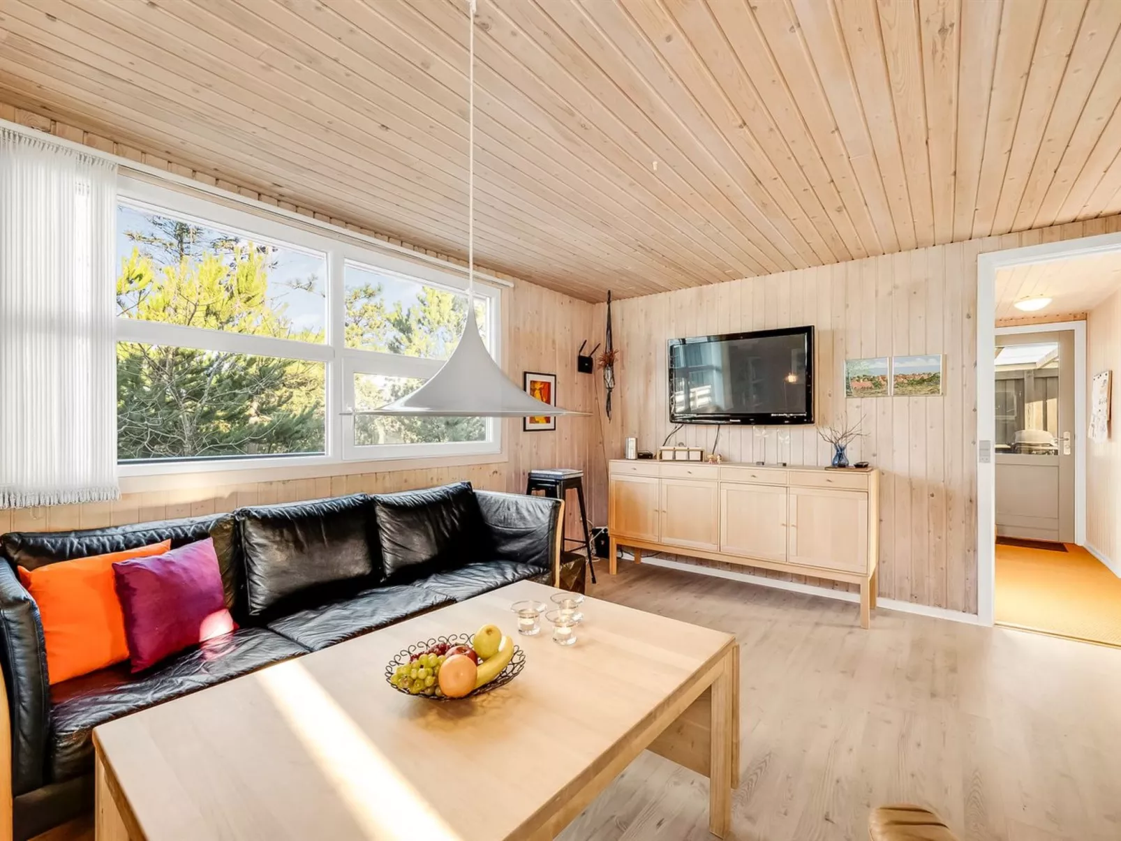 "Elsabet" - 700m to the fjord-Binnen