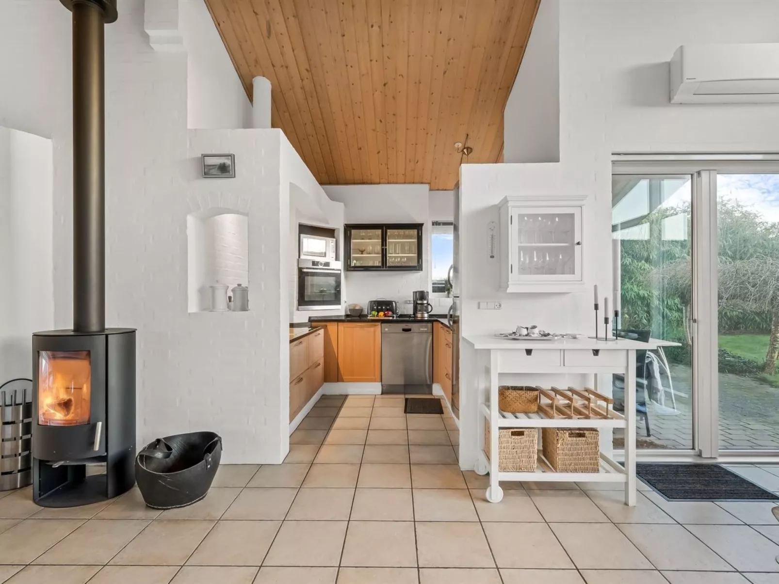 "Takenya" - 350m to the fjord-Binnen