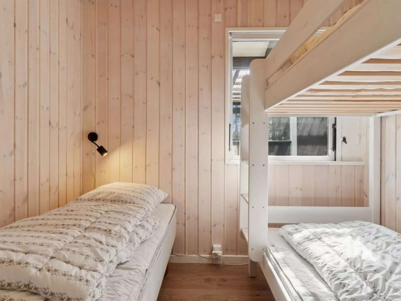 "Ahti" - 340m from the sea-Binnen