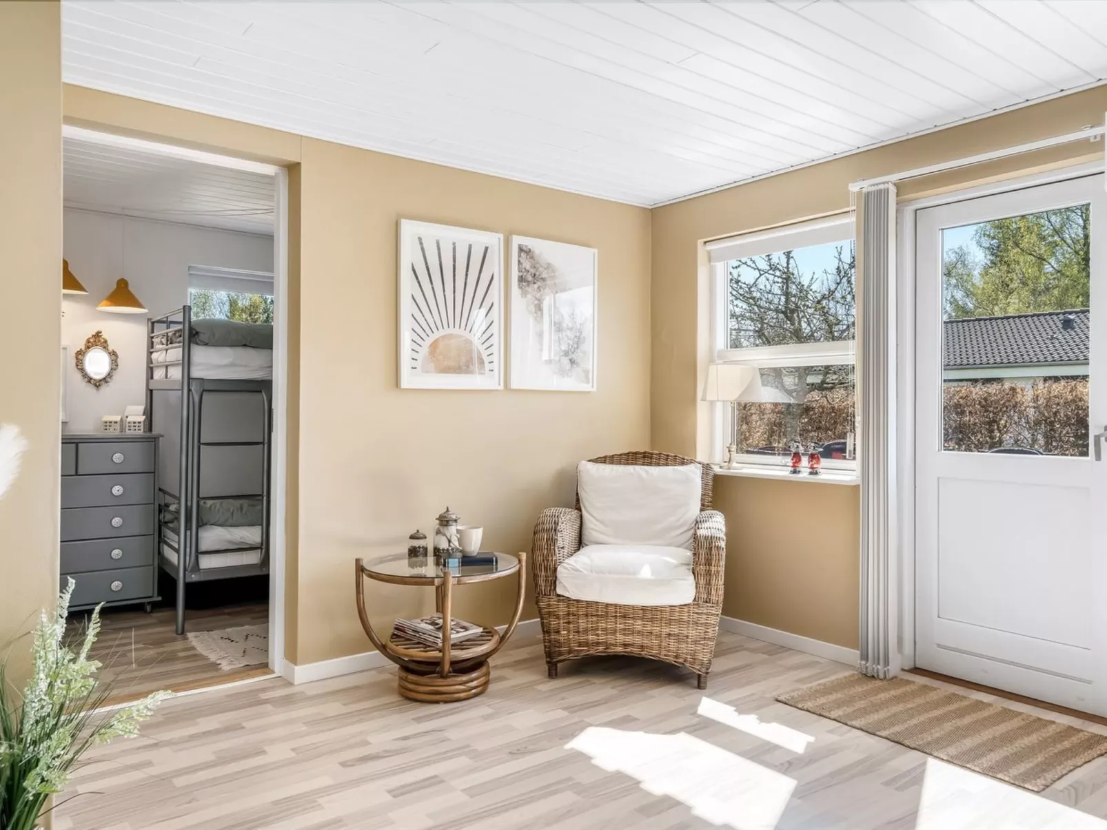 "Ruse" -  from the sea-Binnen