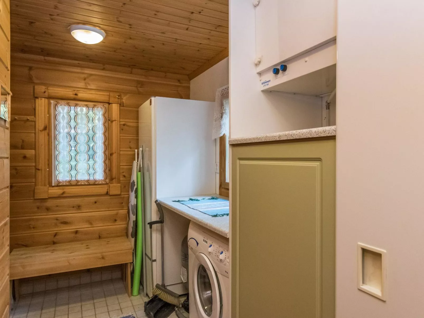 Metsola / huilinpaikka-Binnen