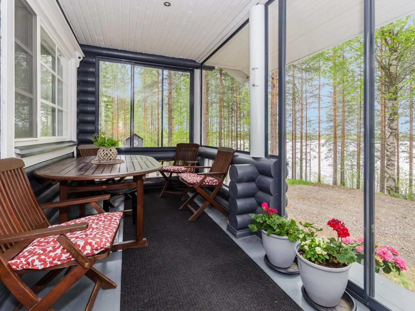 Hatun huilaus-Binnen