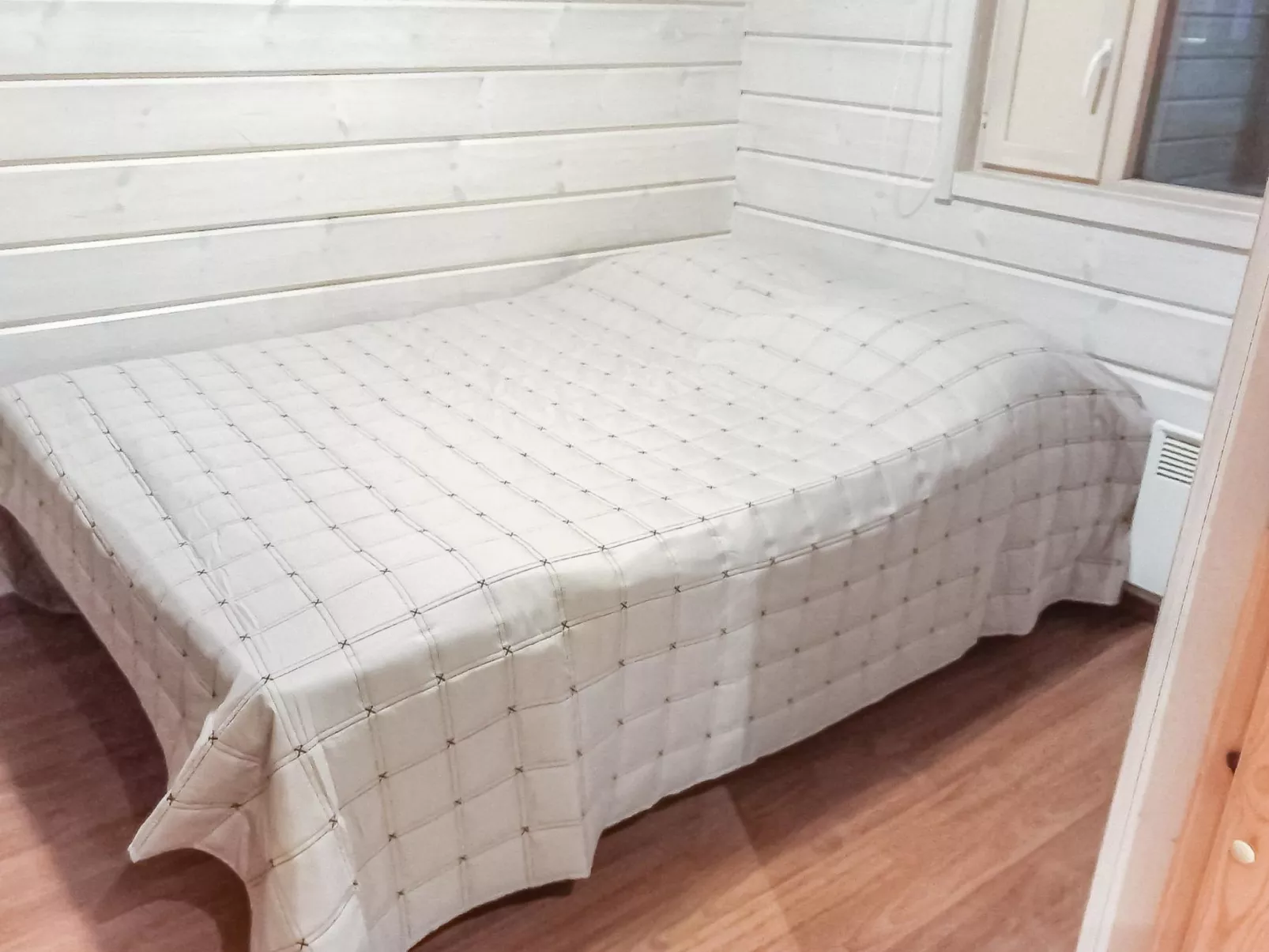 Aurinko-saaga 4 paritalo-Binnen