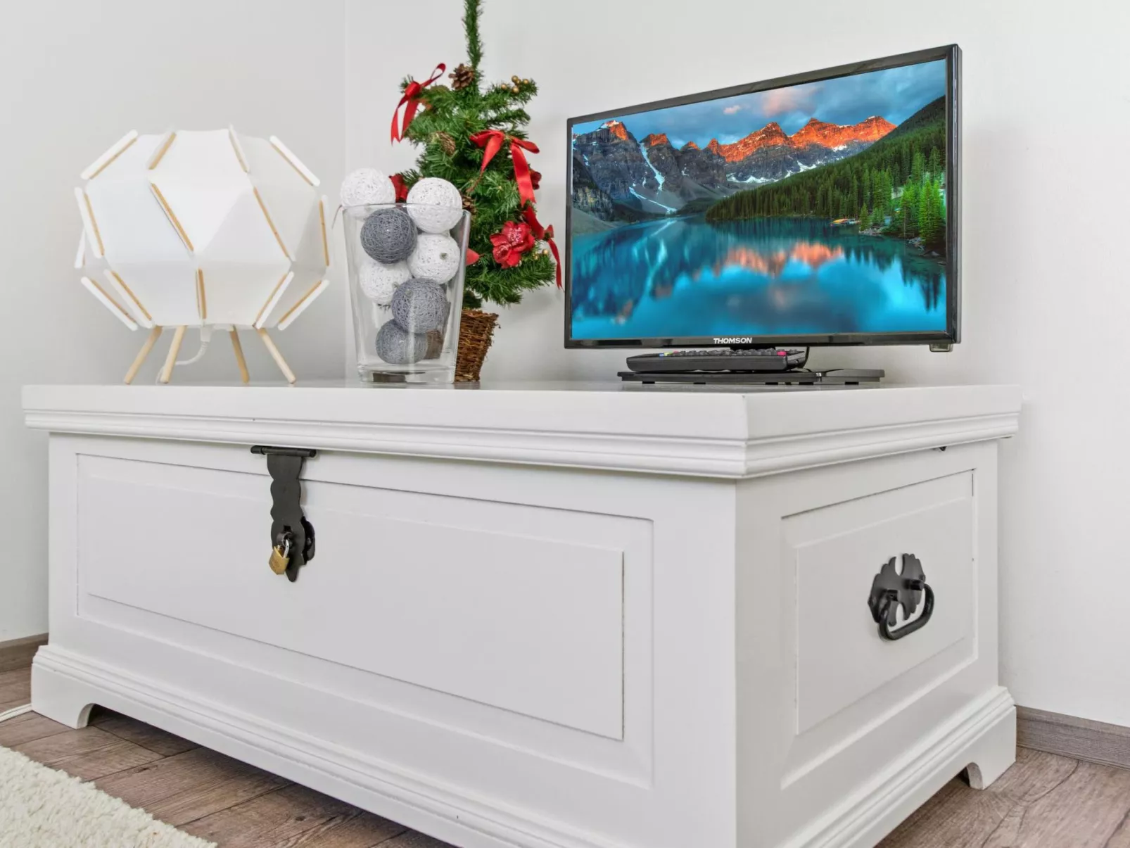 Skivillas 78 ukkohalla (2)-Binnen