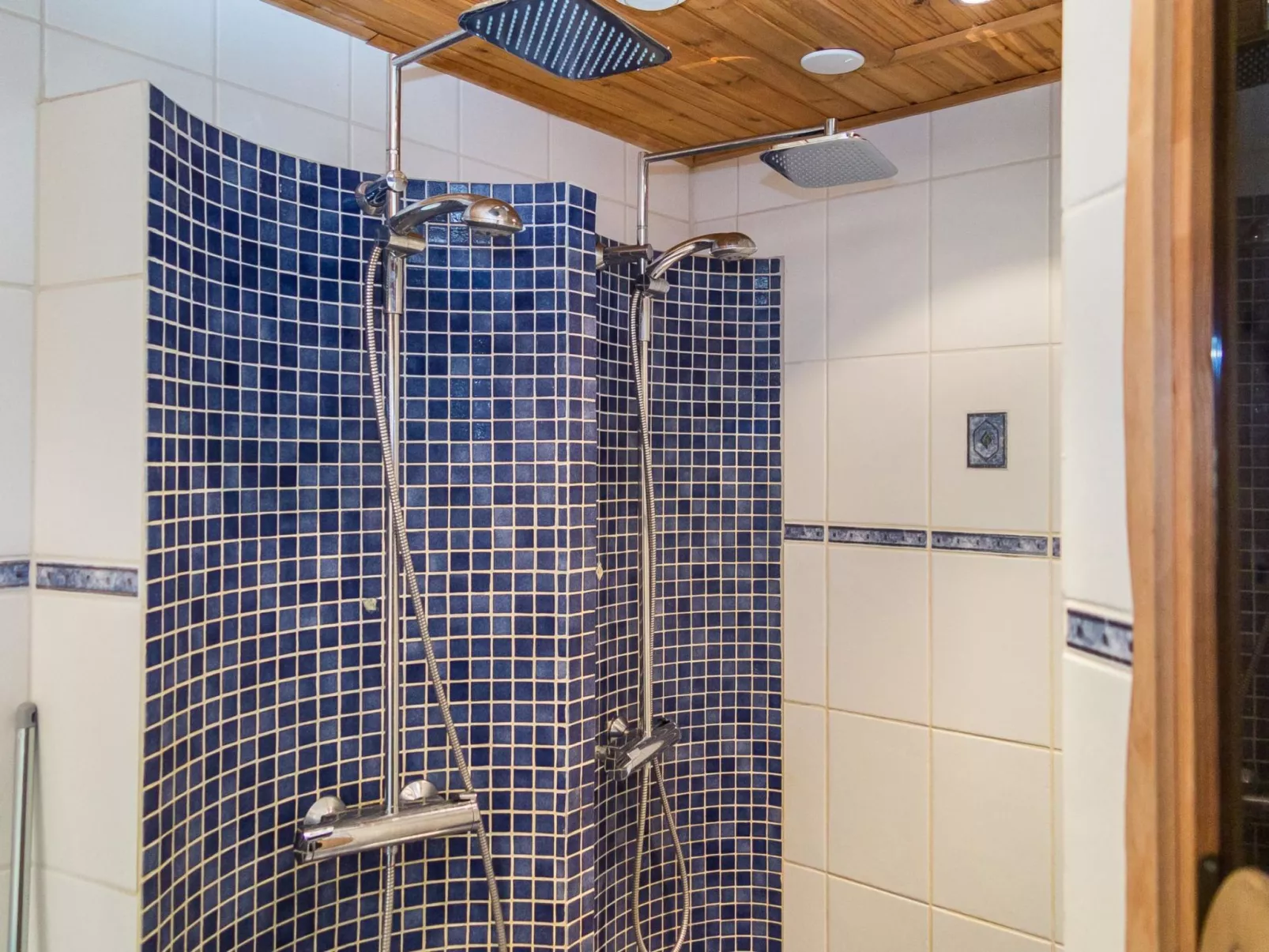 Tahkon rantatupa 7 b-Binnen