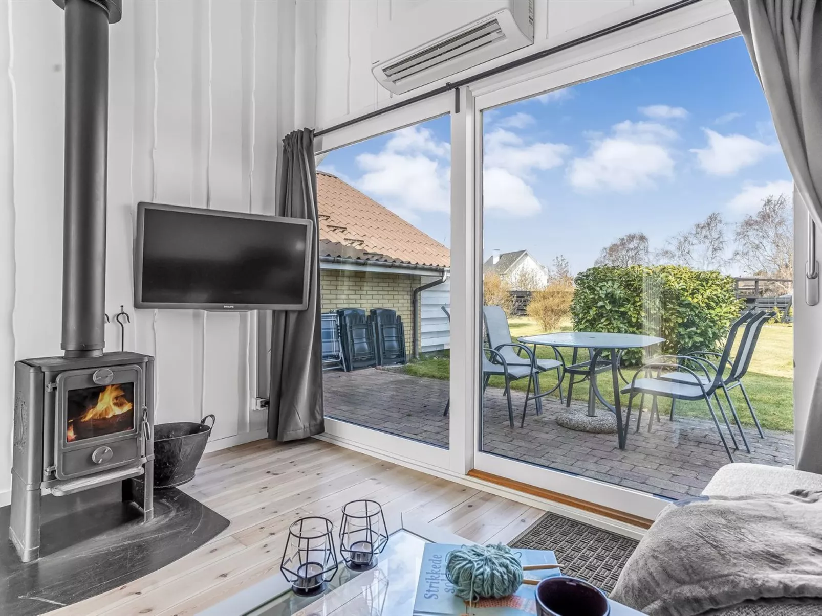 "Darina" - 150m from the sea-Binnen