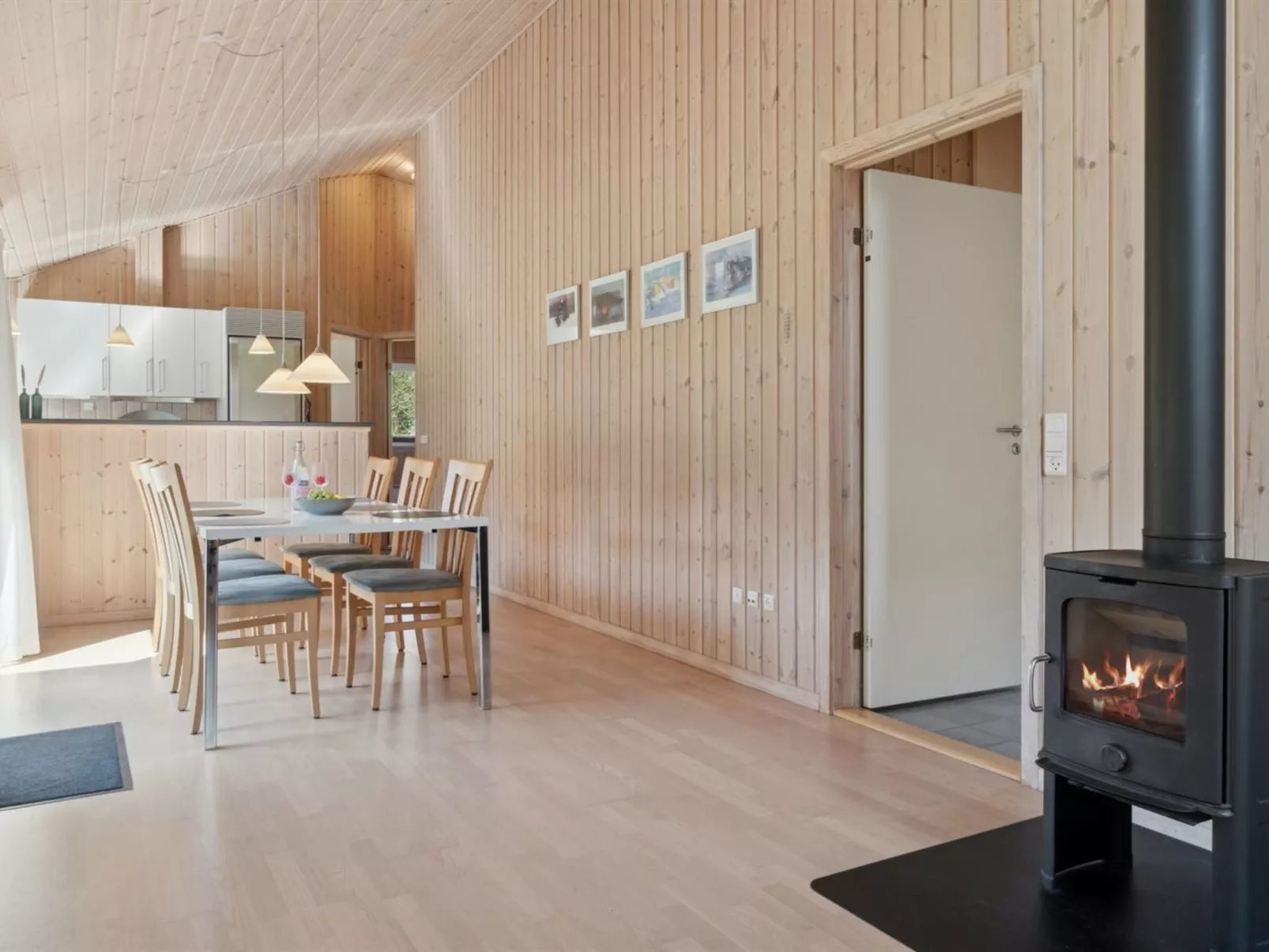 "Edna" - 500m from the sea-Binnen