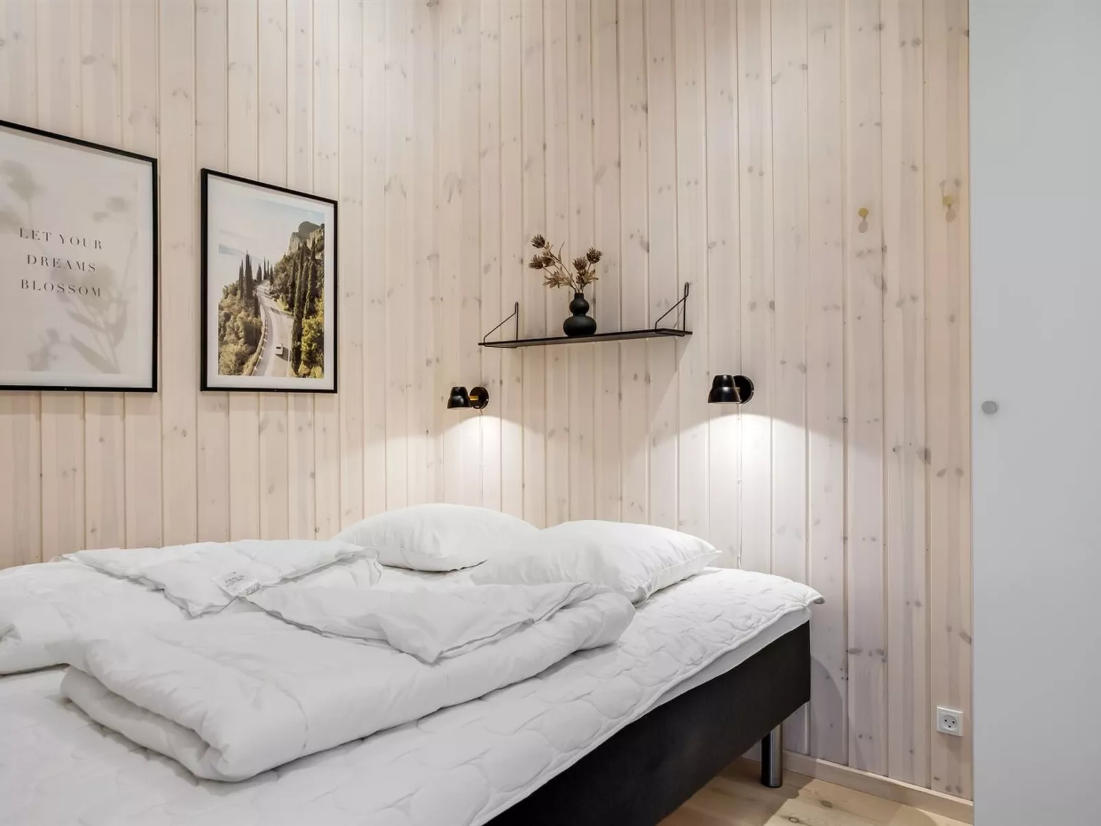 "Goesta" - 250m from the sea-Binnen