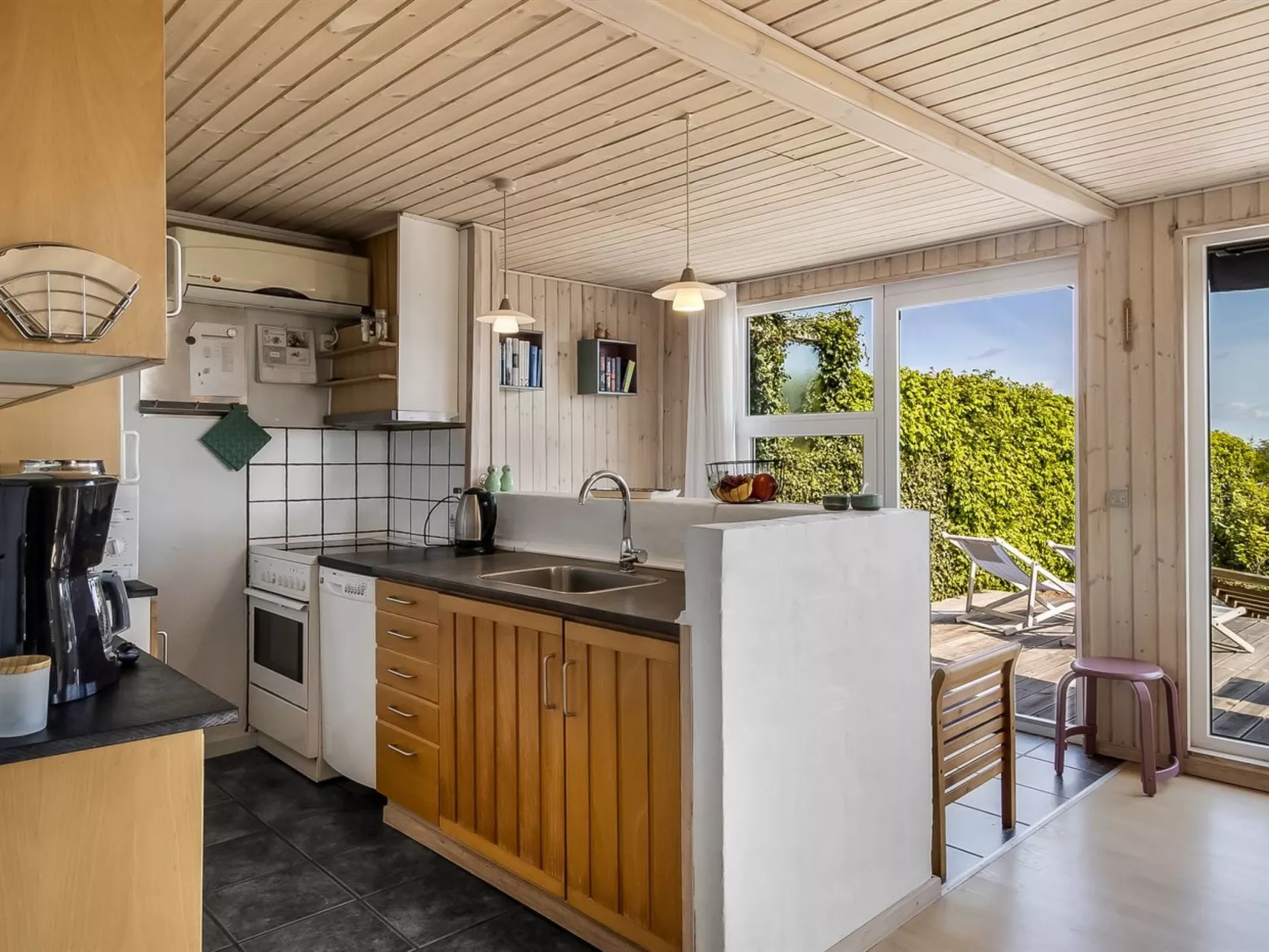 "Egonie" - 100m from the sea-Binnen