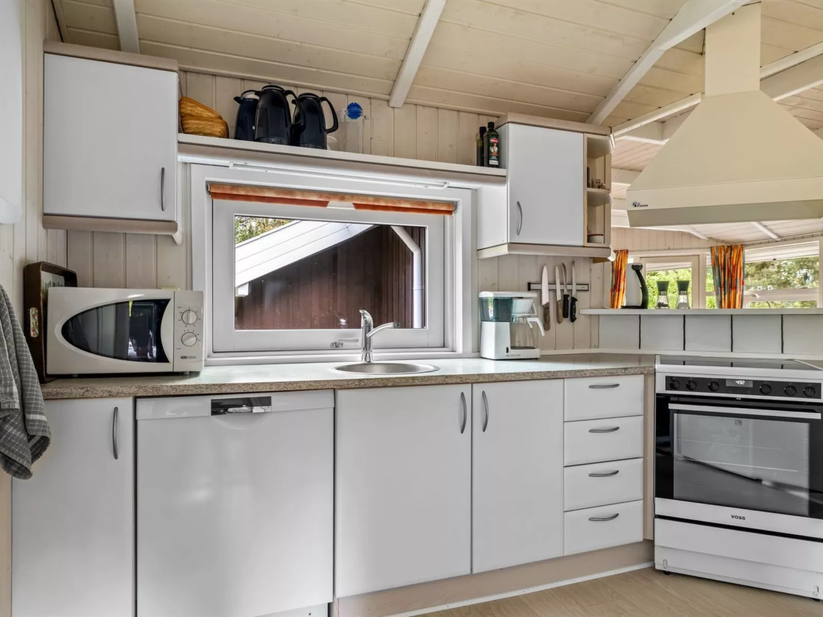 "Hennrik" - 240m from the sea-Binnen