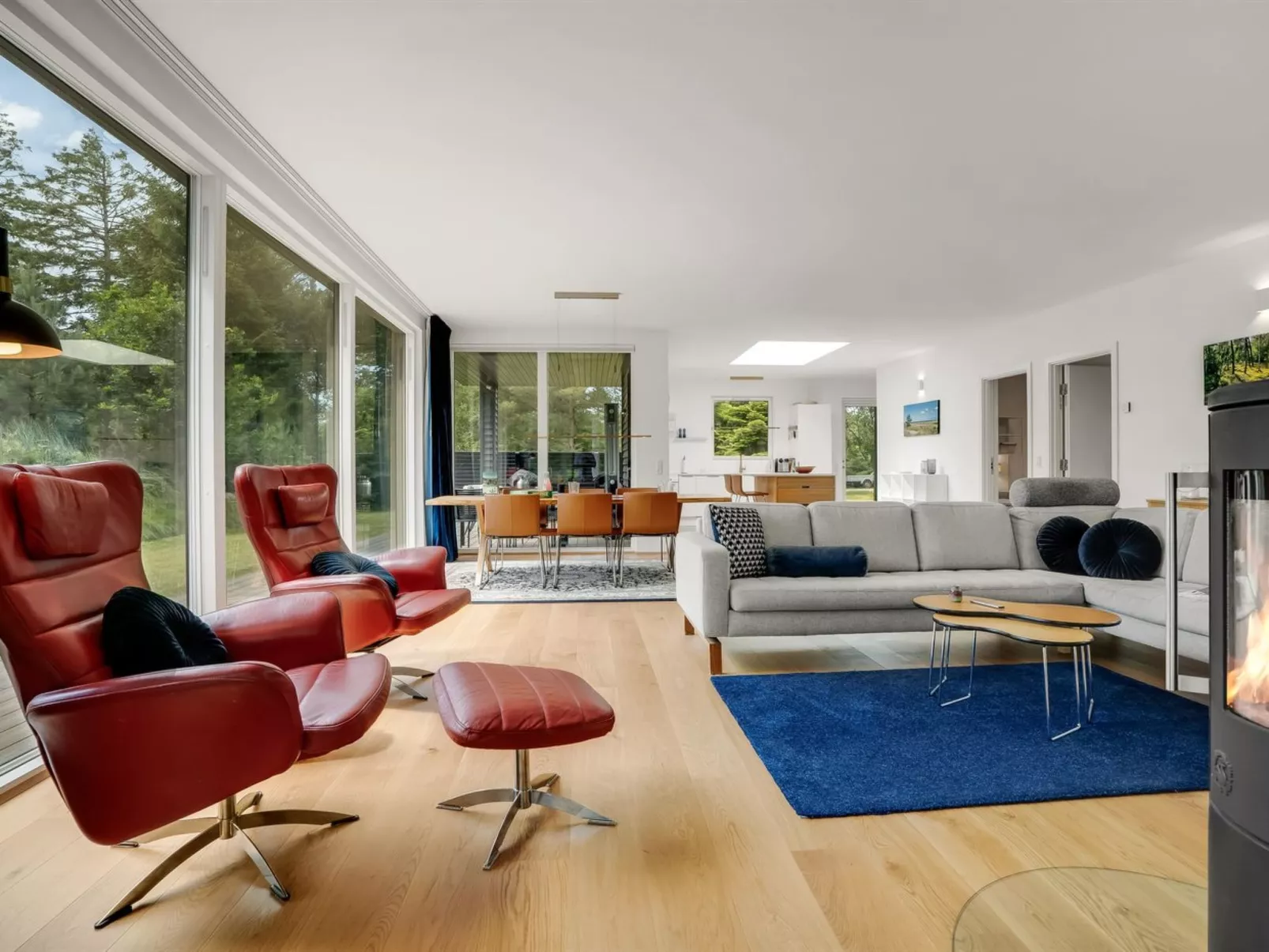 "Jonas" -  from the sea-Binnen