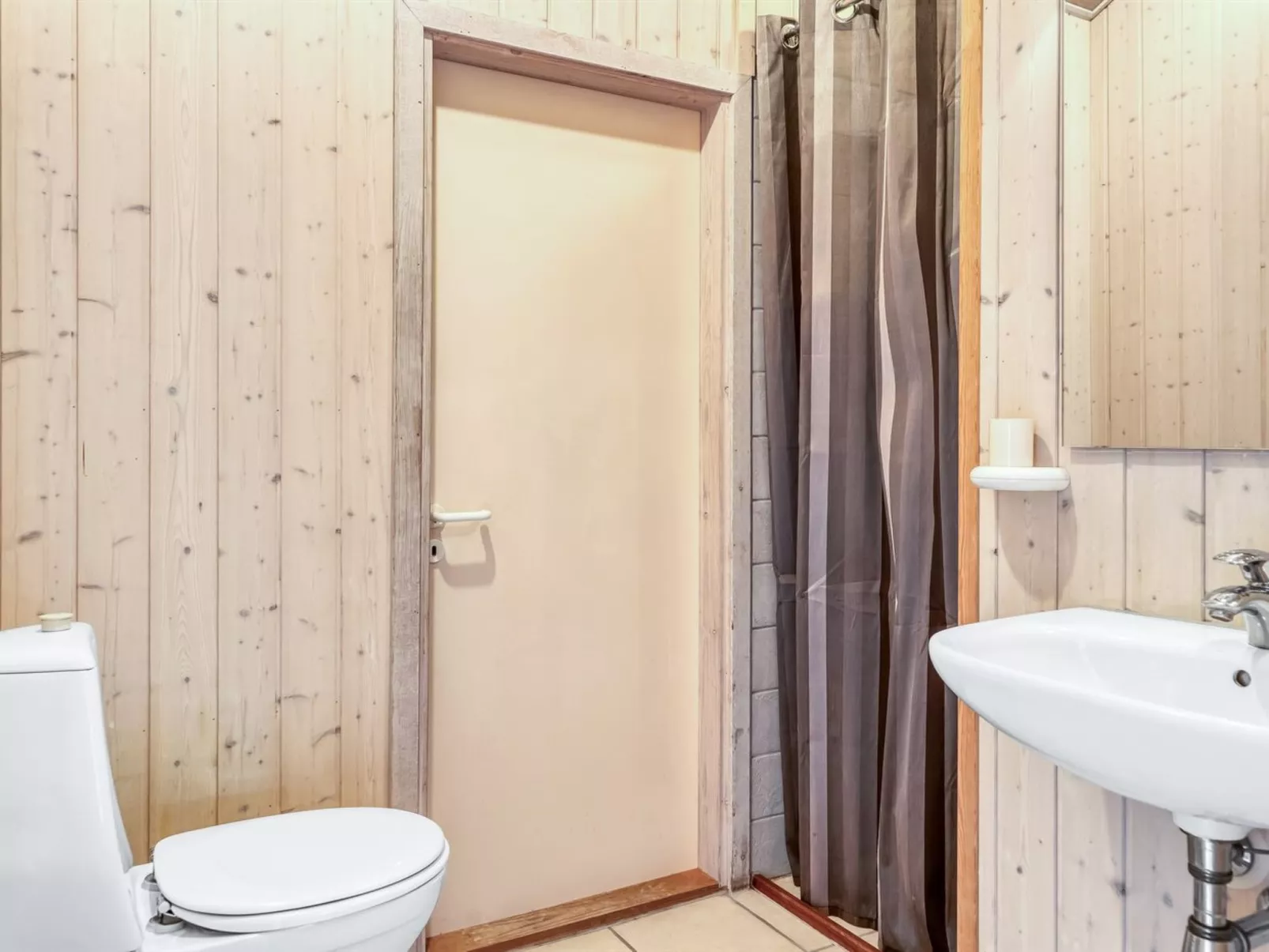 "Hans" - 1.2km from the sea-Binnen