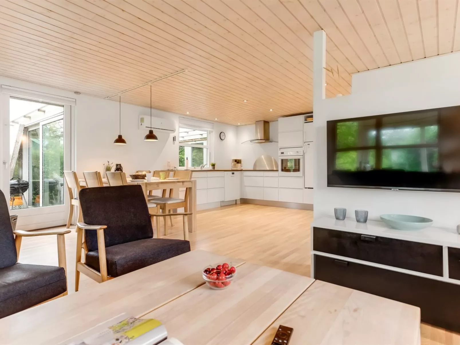 "Alica" -  from the sea-Binnen