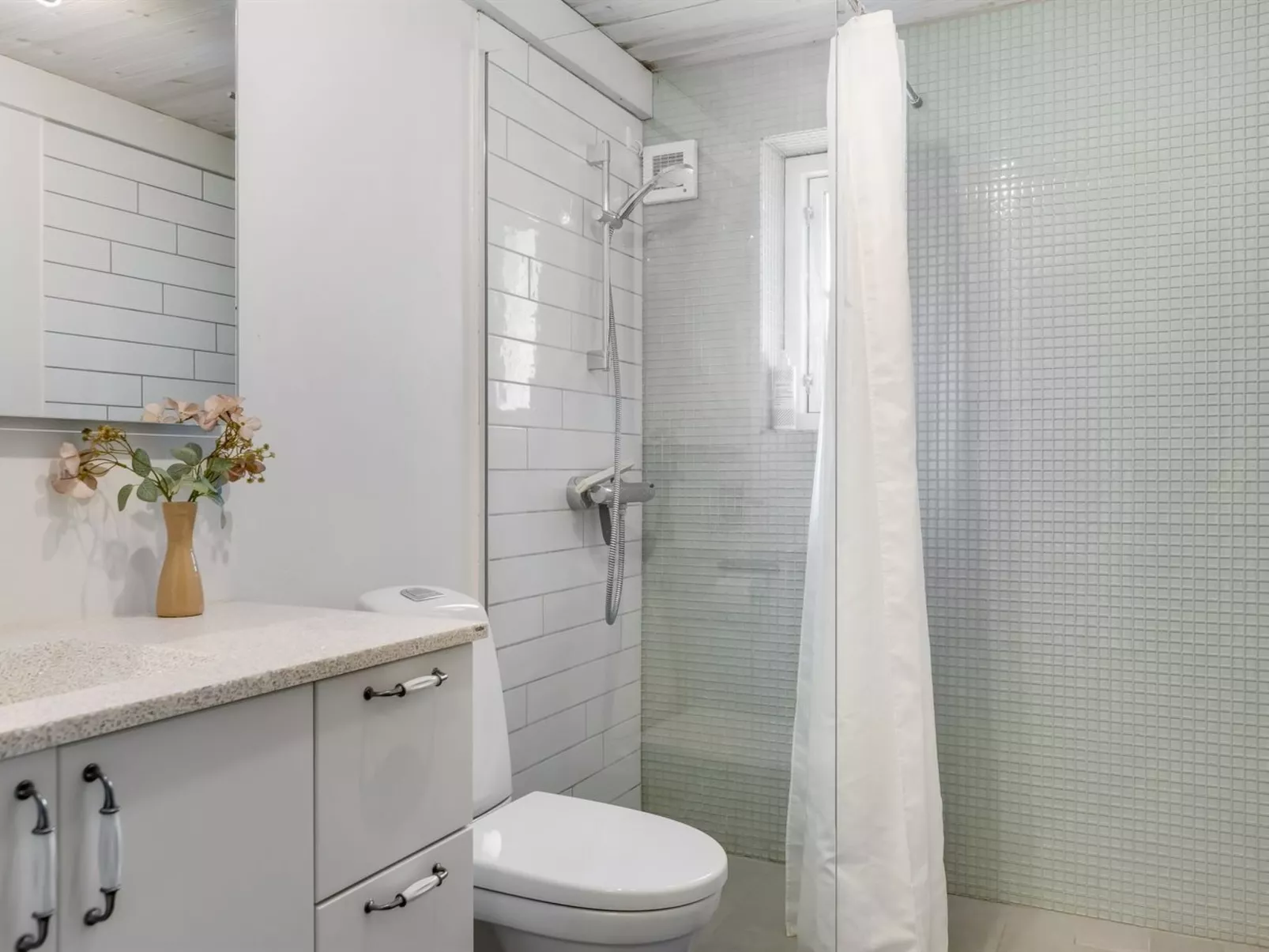 "Rahild" - 10km from the sea-Binnen