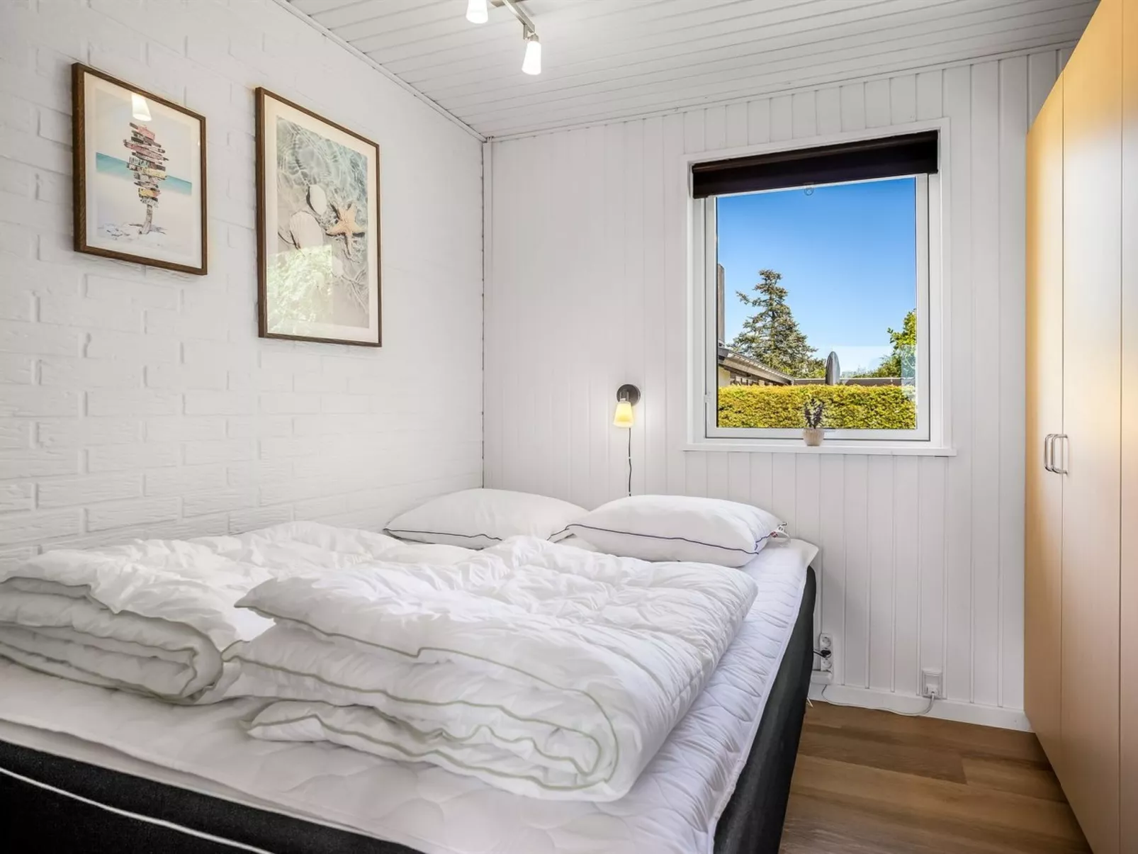 "Tecumseh" - 300m from the sea-Binnen