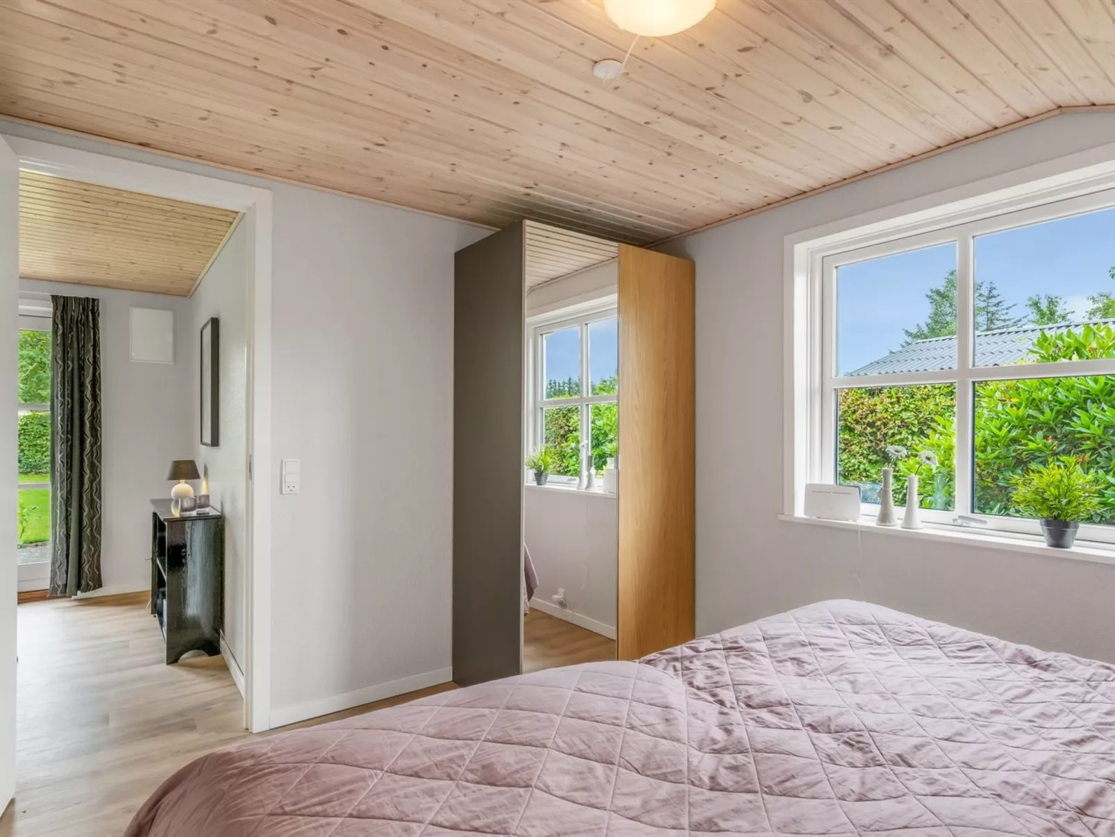 "Roland" - 200m to the fjord-Binnen