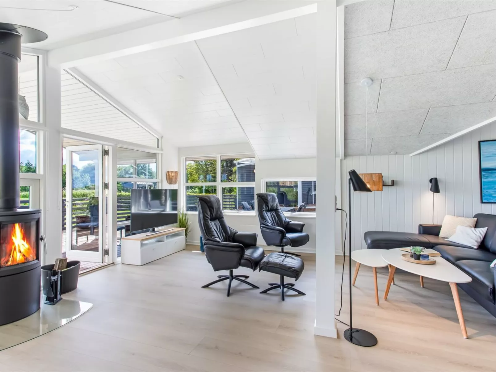 "Eisa" - 75m from the sea-Binnen