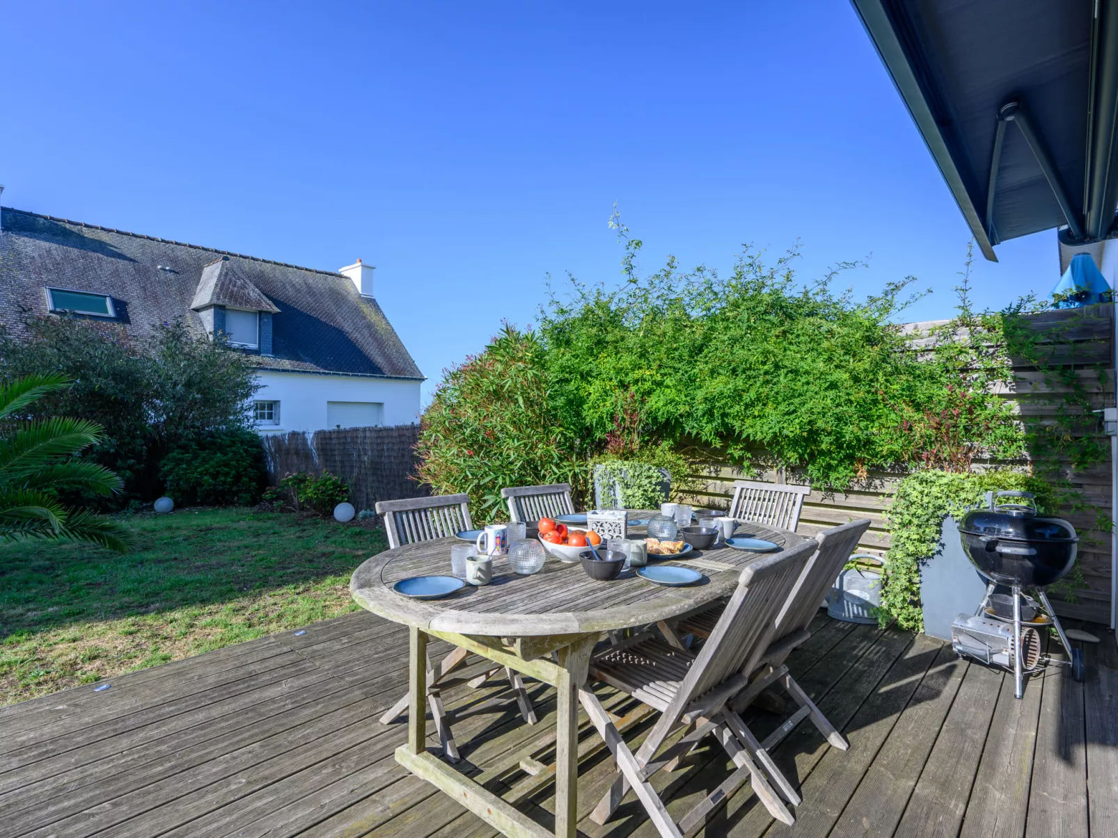 Maison Er Menhir-Buiten