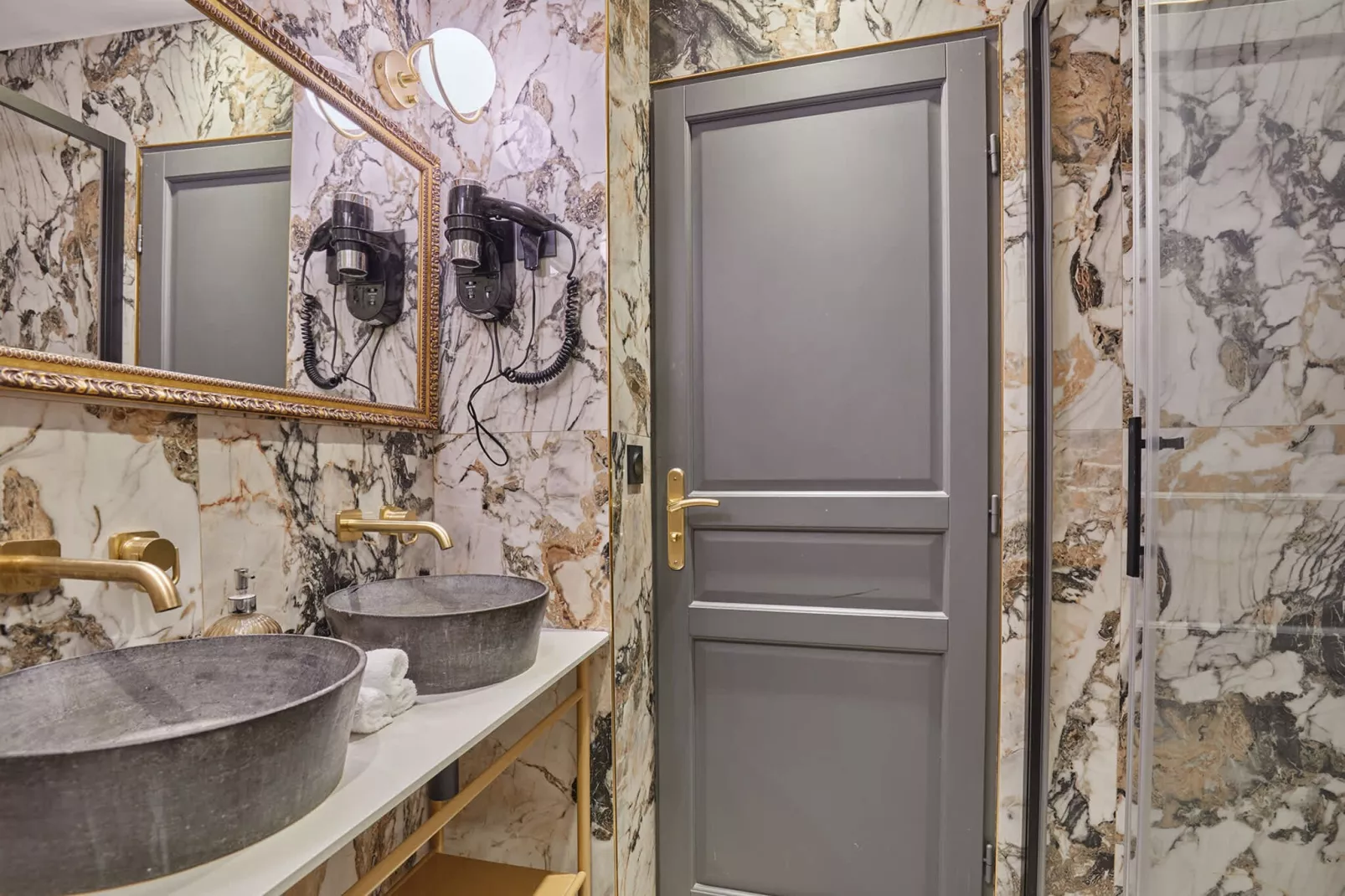 COLISEE D-Image-tags.