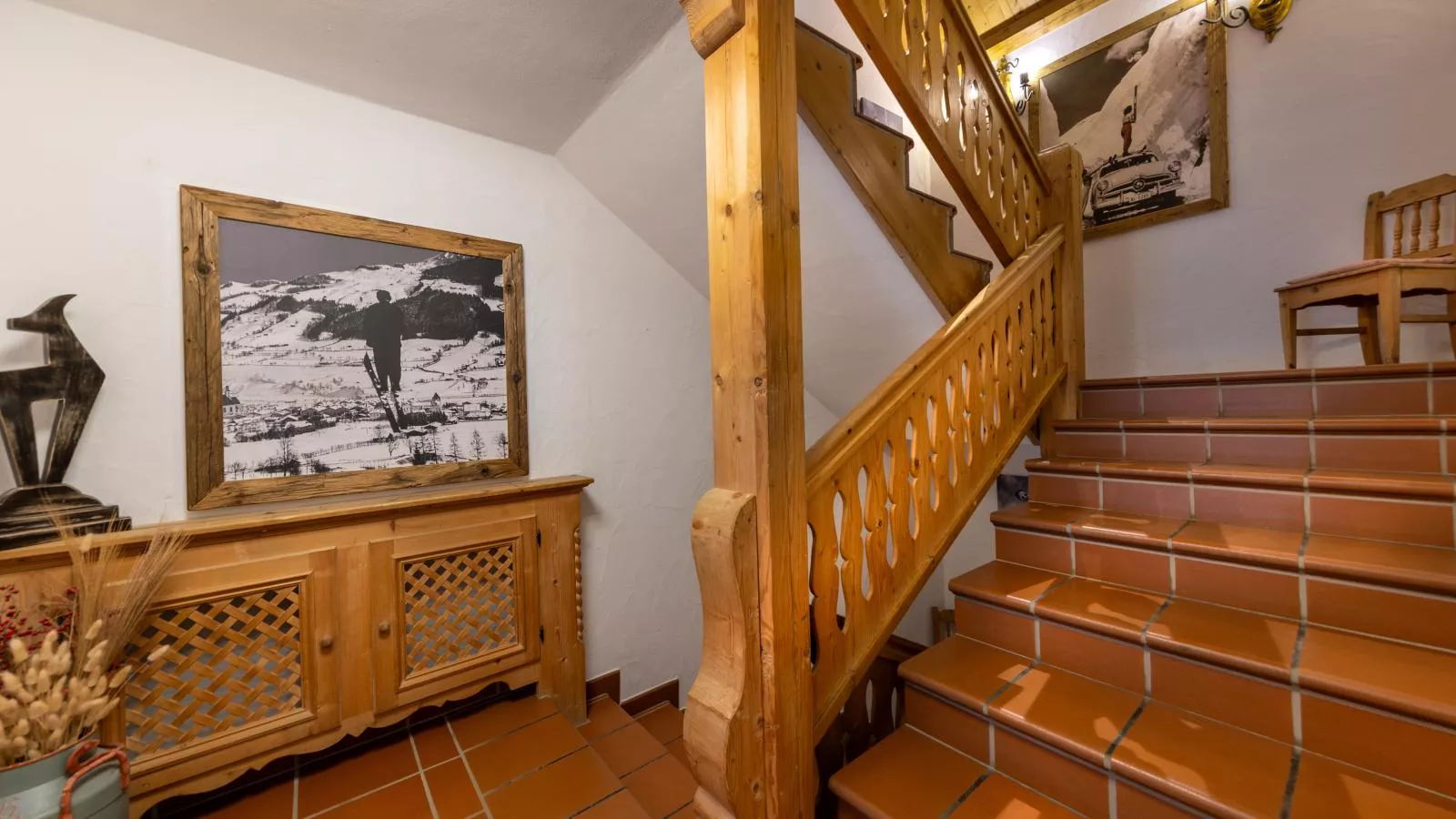 City Hide-Away Hahnenkamm Top 1-Overloop