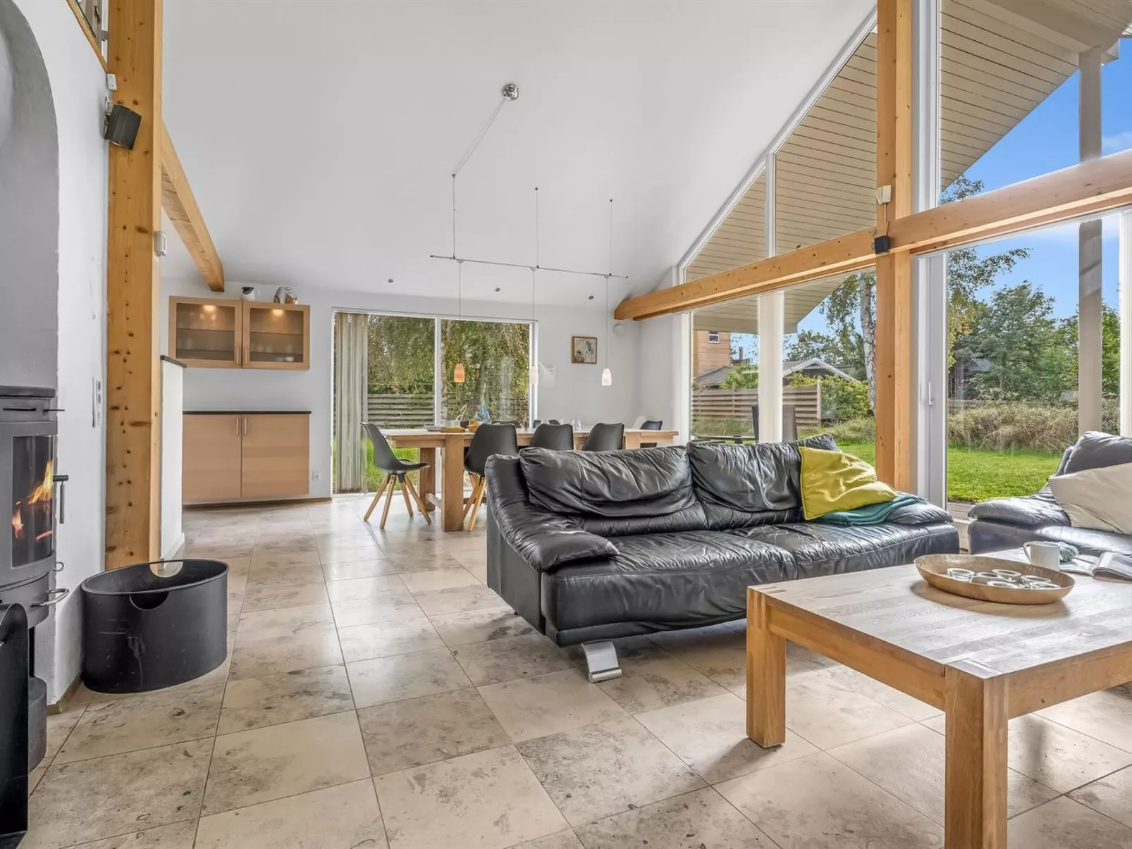 "Talitha" - 40m from the sea-Binnen