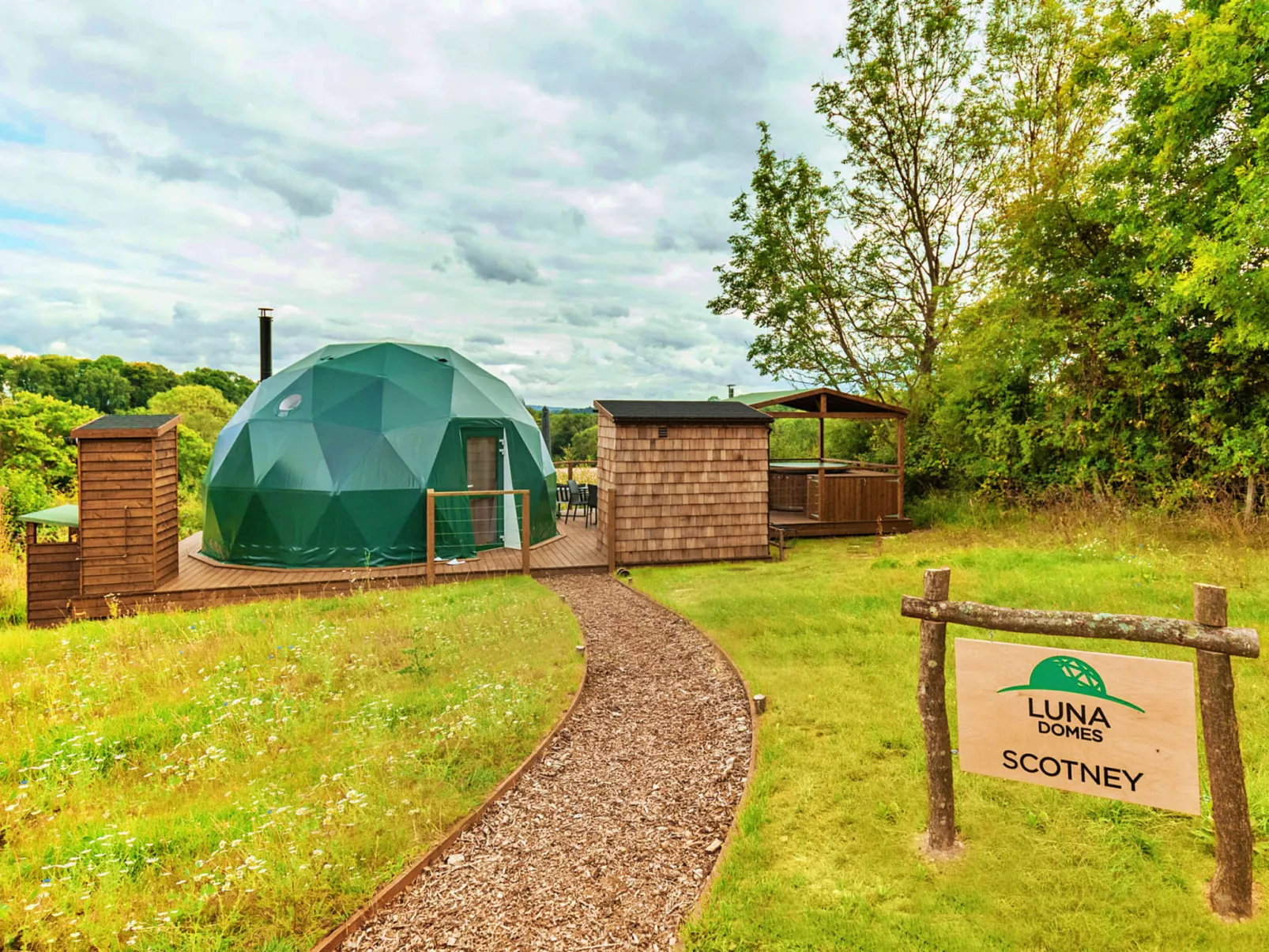 Scotney Luxury Dome-Buiten
