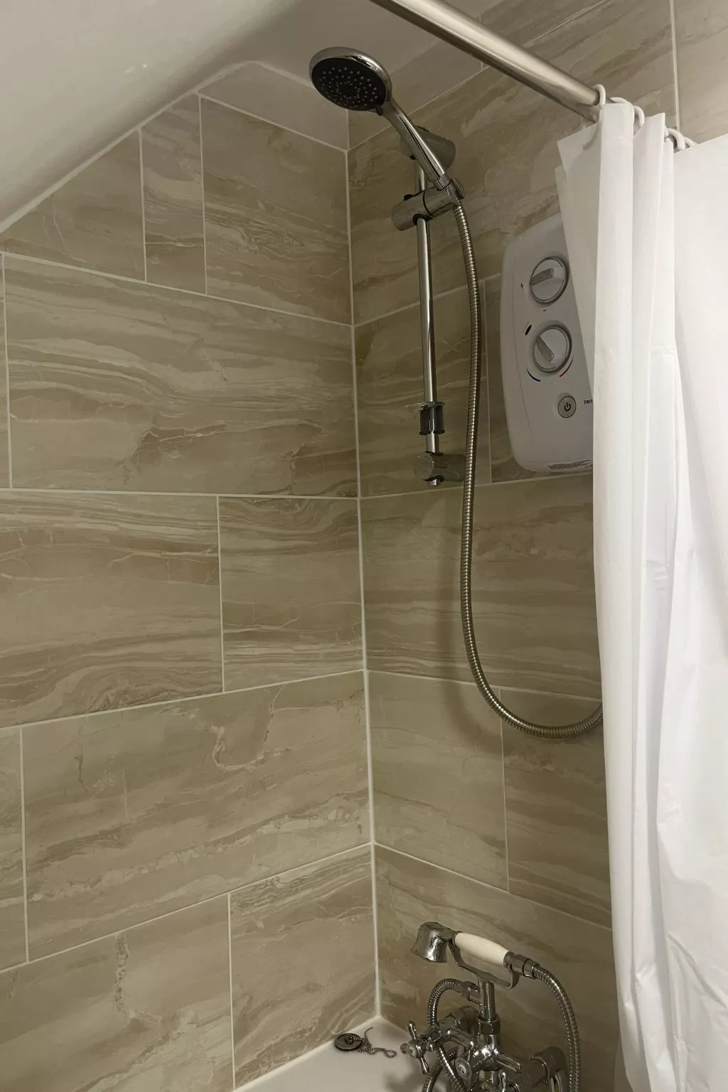 Ellie-Jo Cottage-Binnen