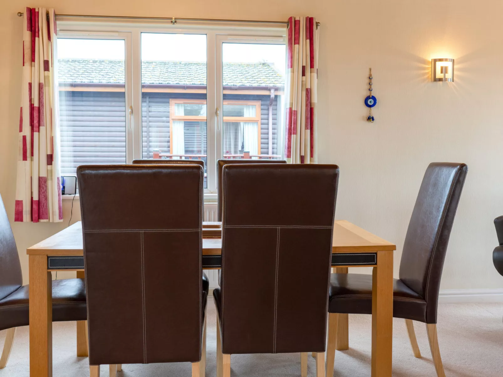 Whitsand Bay Lodge-Binnen