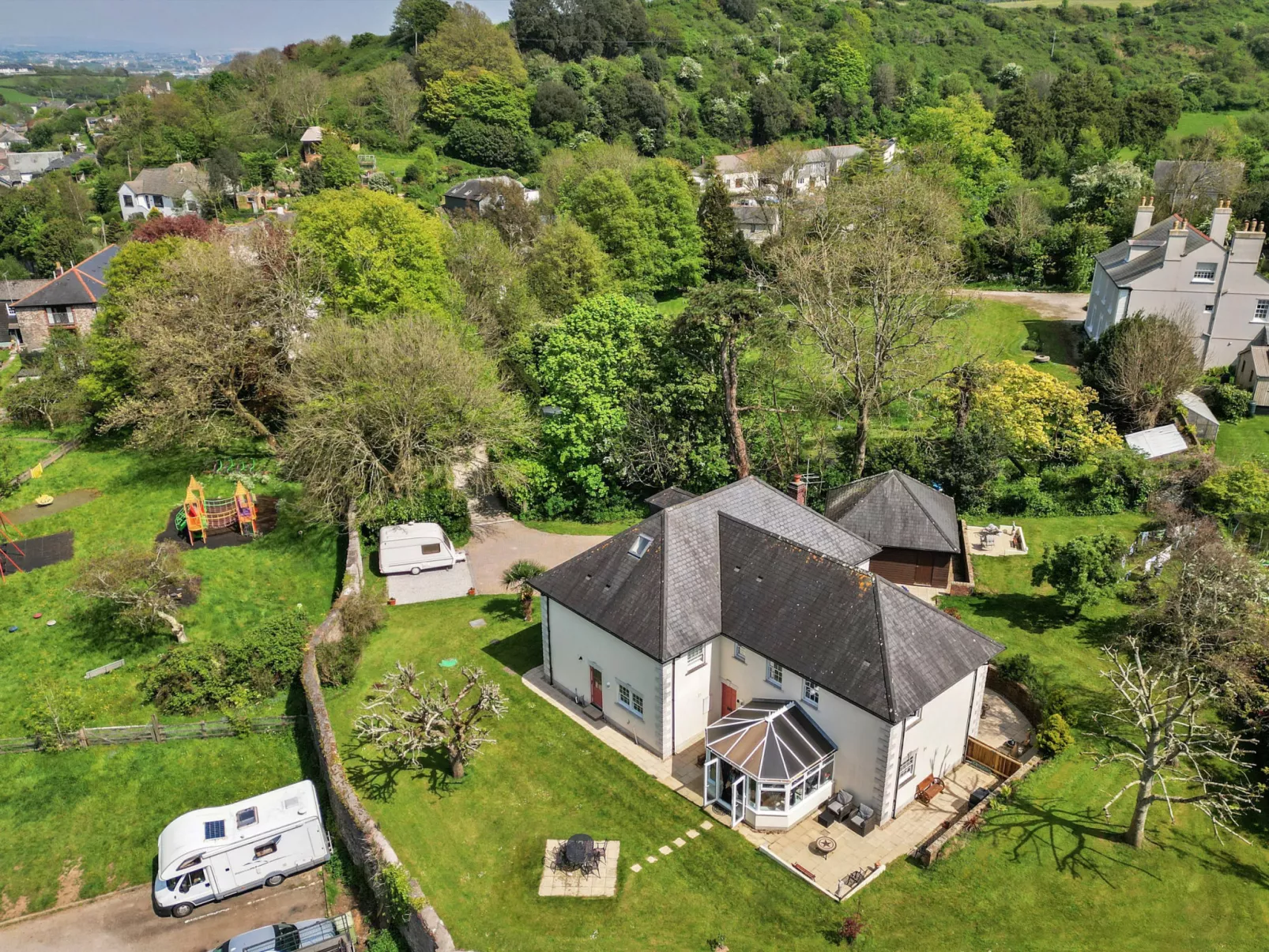 Nicely Tucked Away Cottage-Buiten