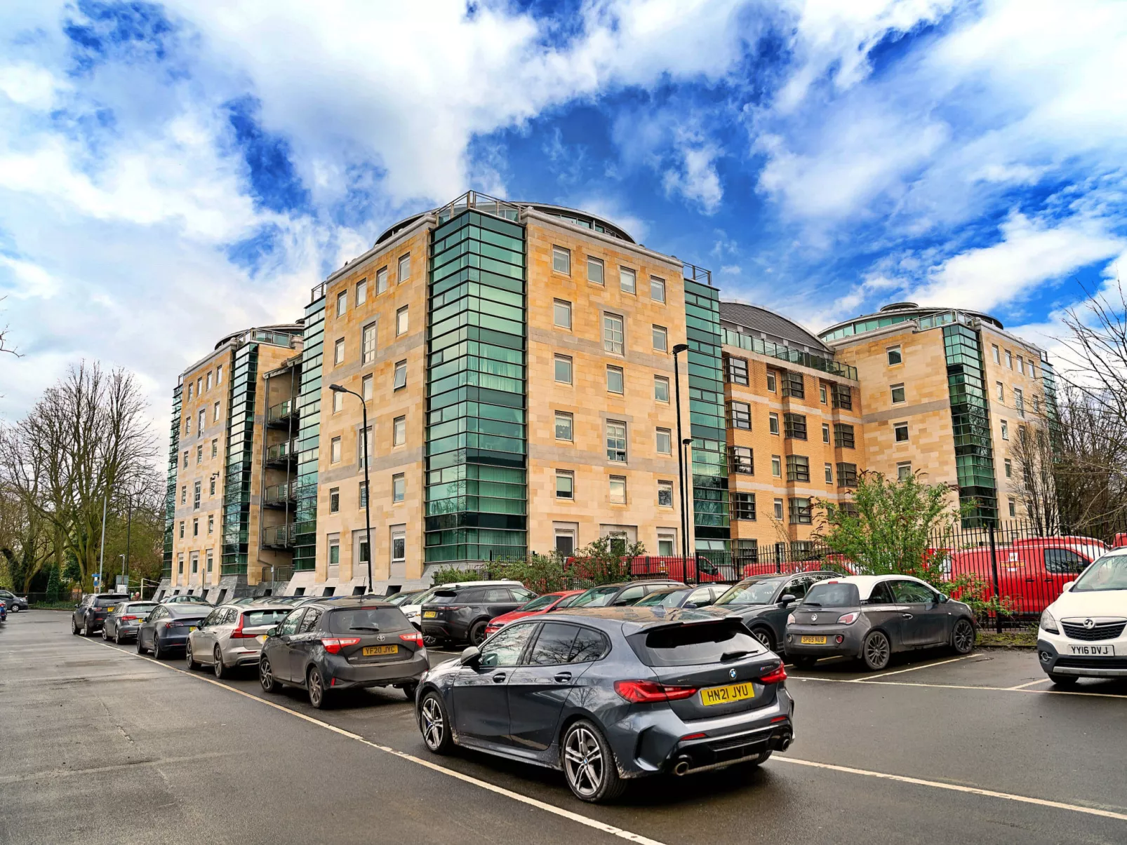 The Penthouse at 611 Westgate-Buiten