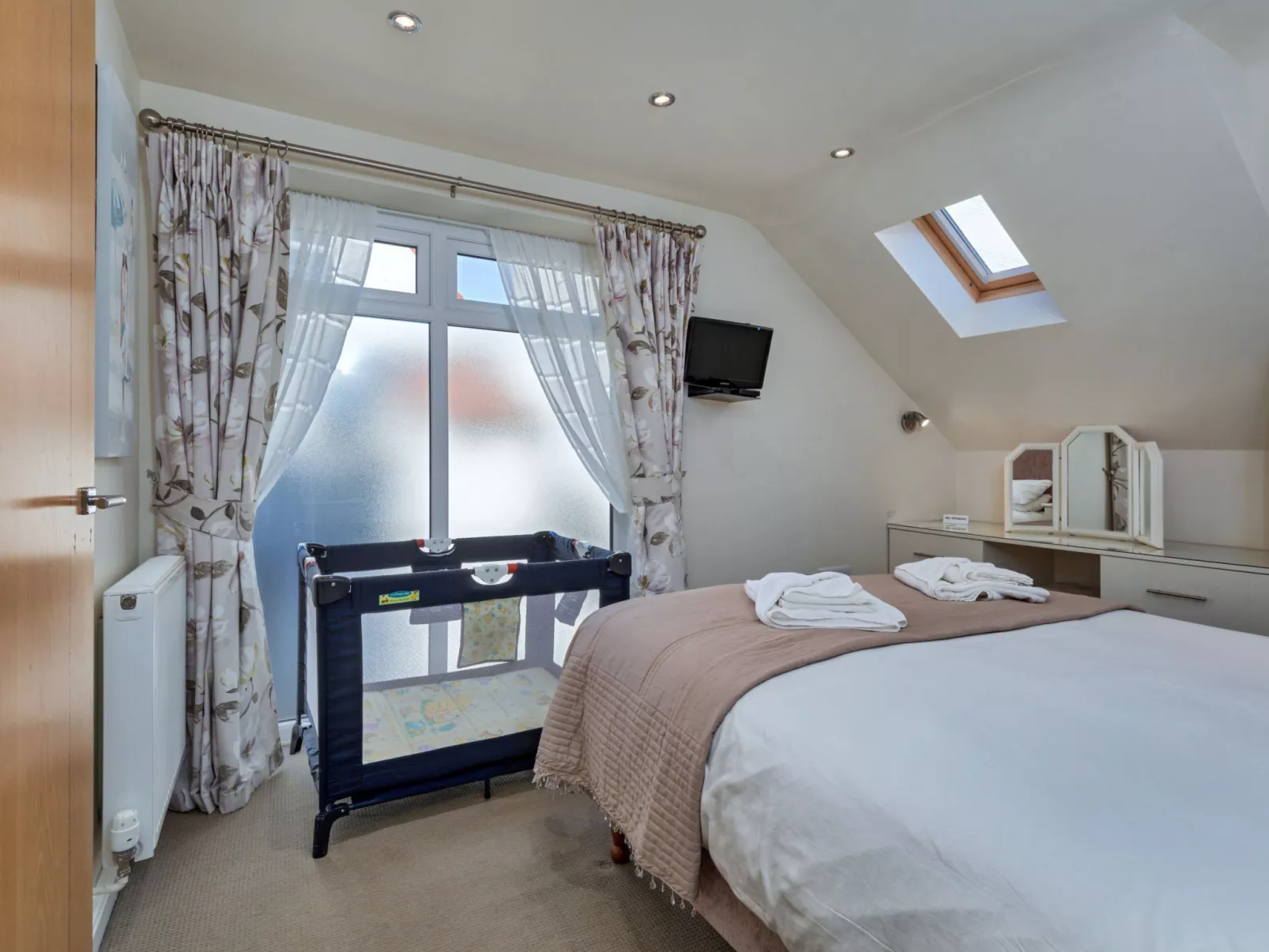 The Boat House - Binnen