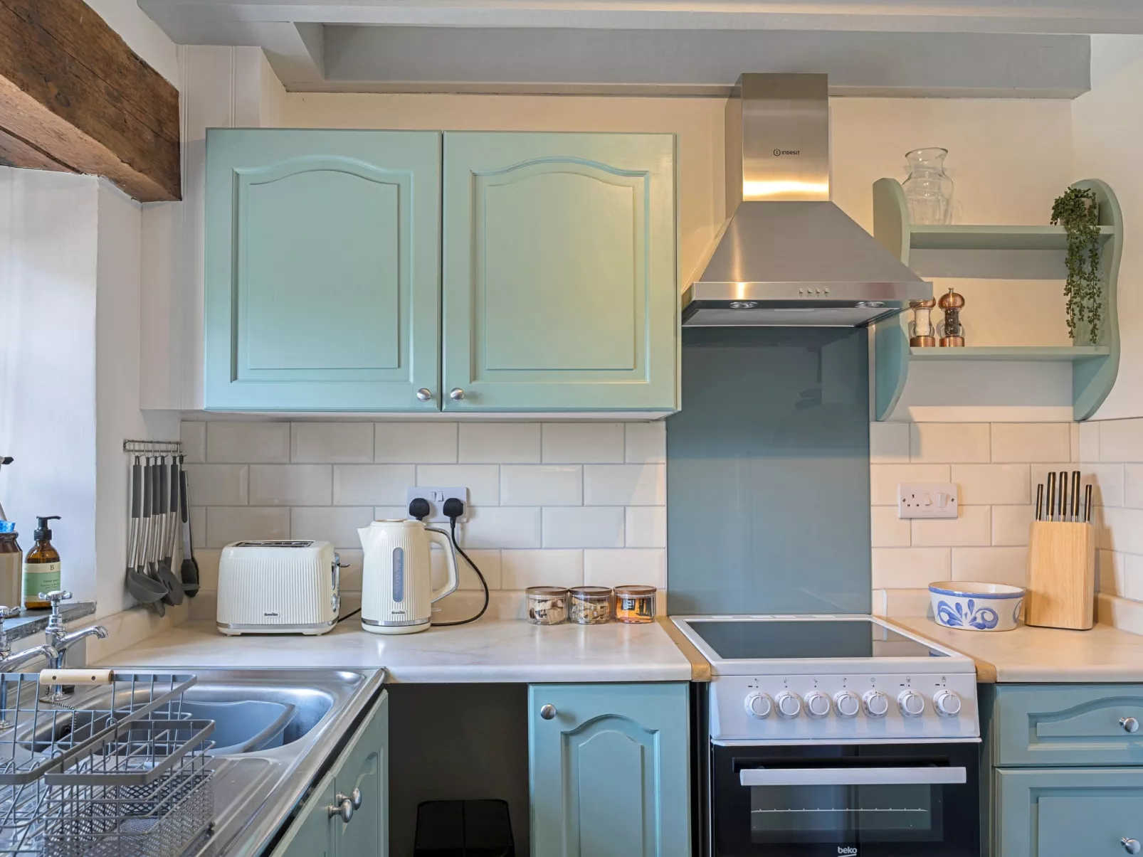 Demelza Cottage-Binnen