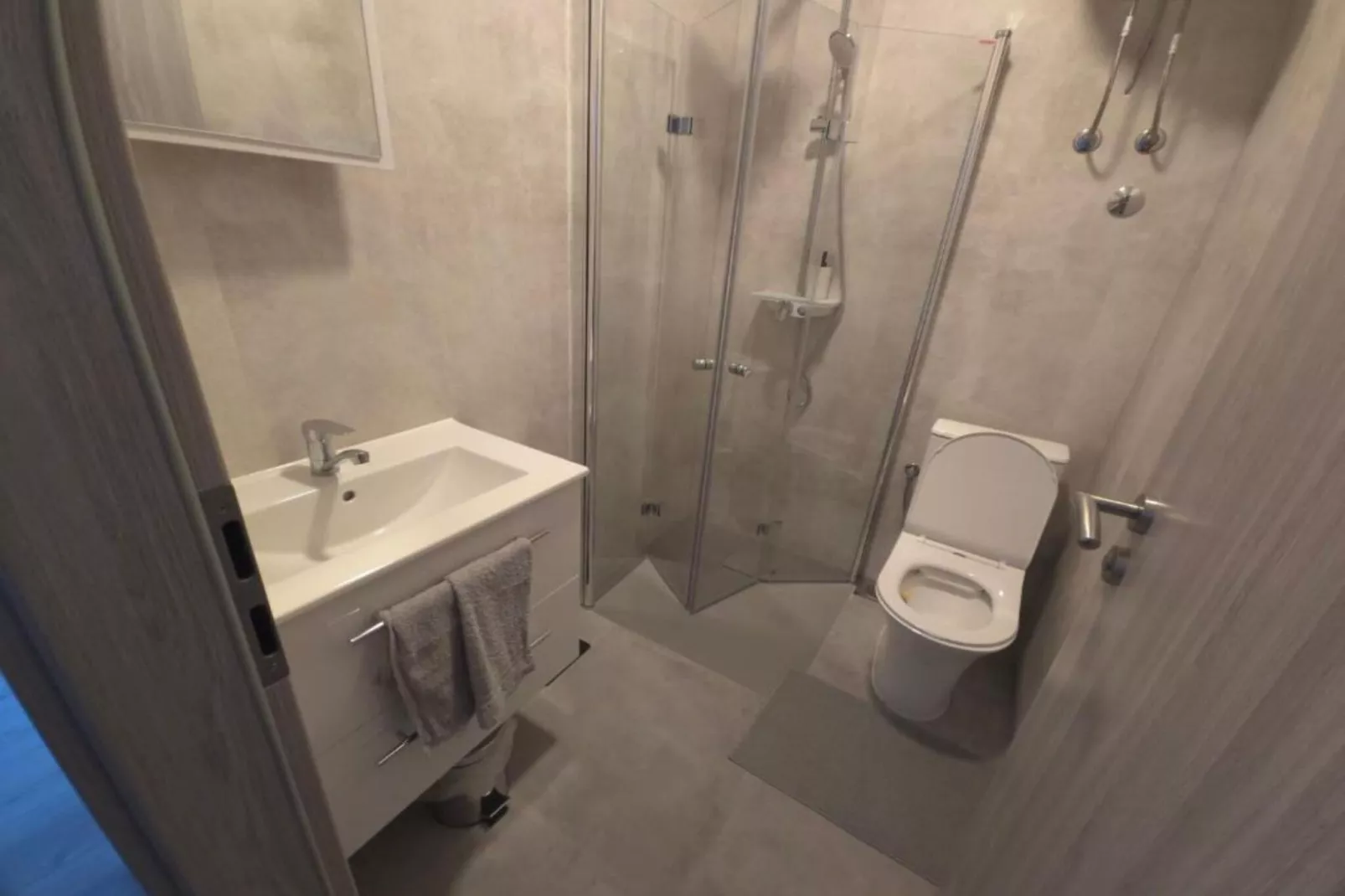 Rooms Burnum - Double Room 4-Badkamer