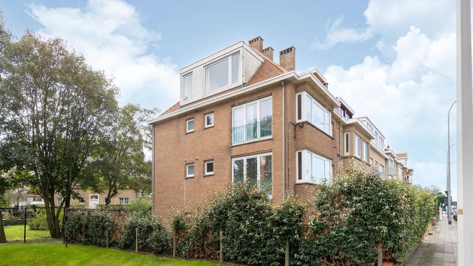 Elisa Beta-Buitenkant zomer