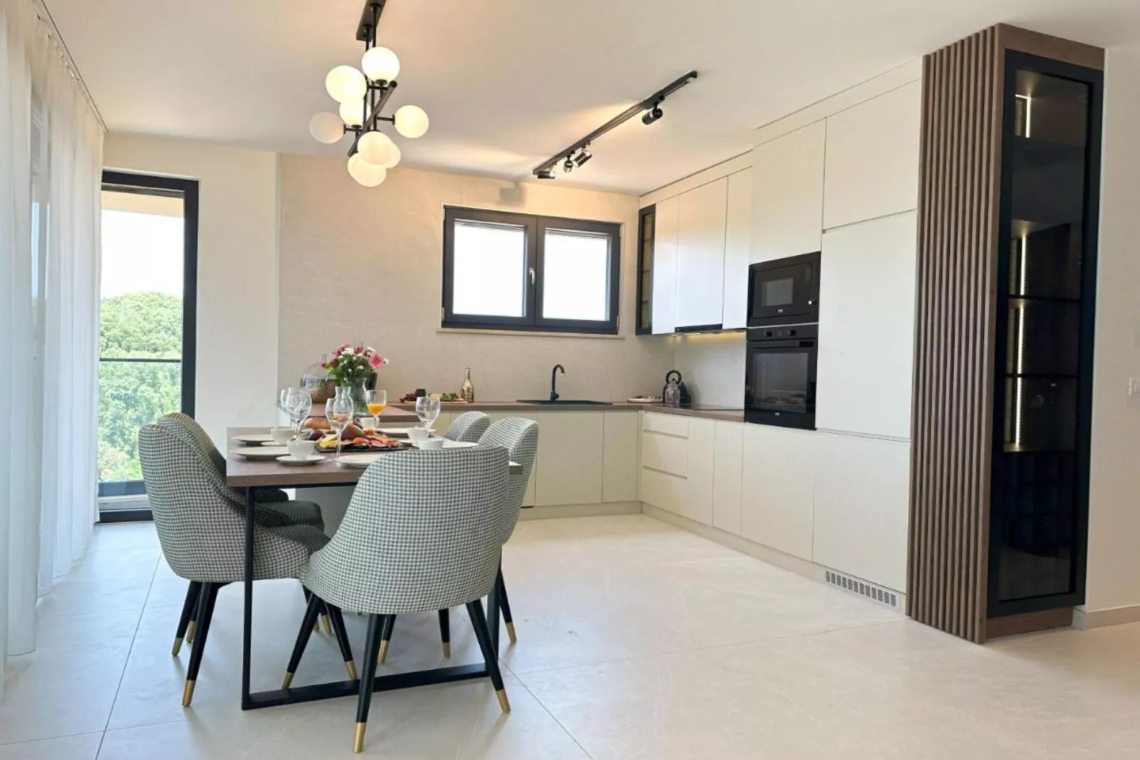 Leonarda Waterfront Residences- Three-Bedroom Penthouse  (The Riviera Three) -S3-Keuken