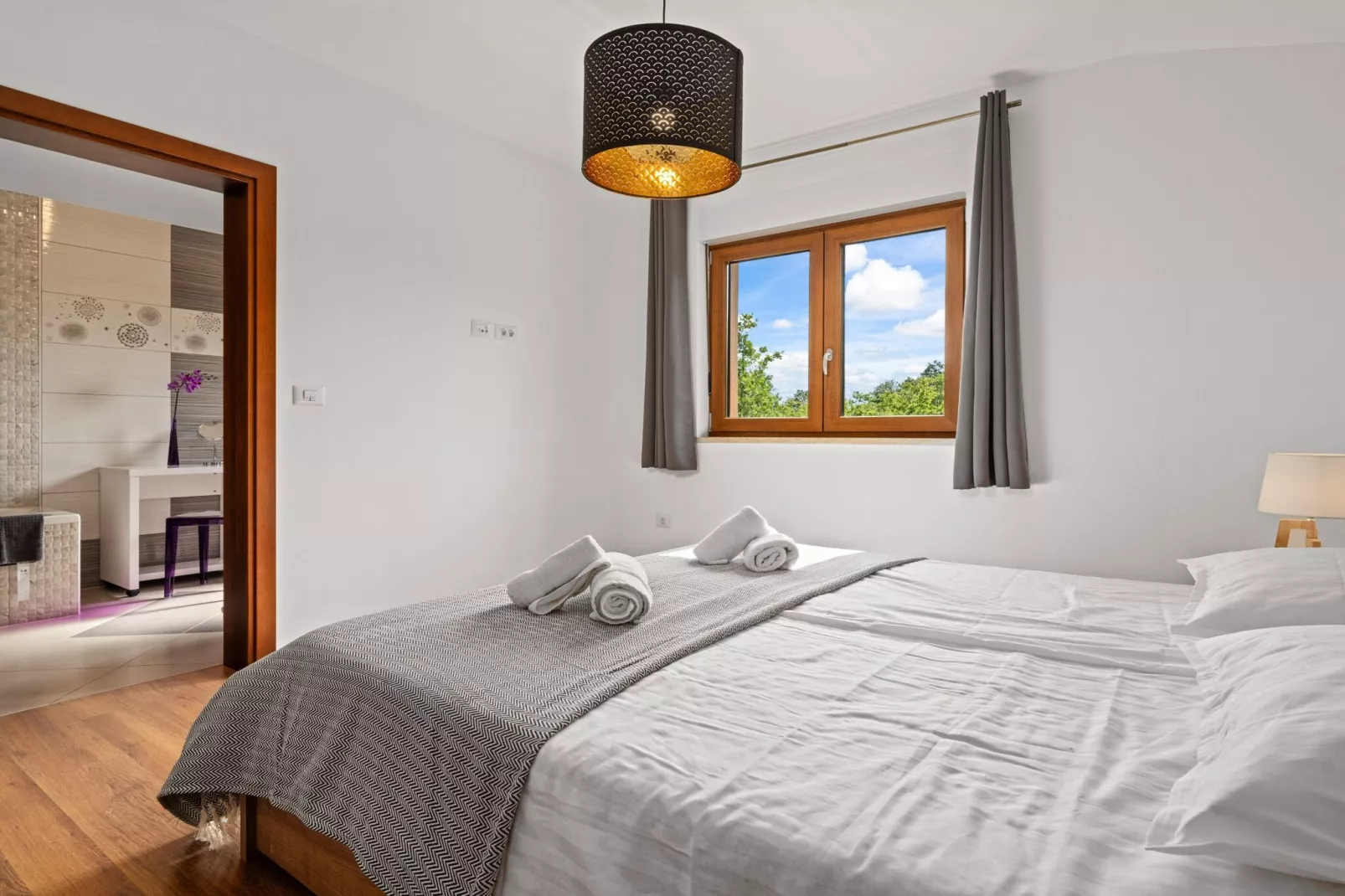 Holiday Home Mlačić - Three Bedroom Holiday Home with Pool-Slaapkamer