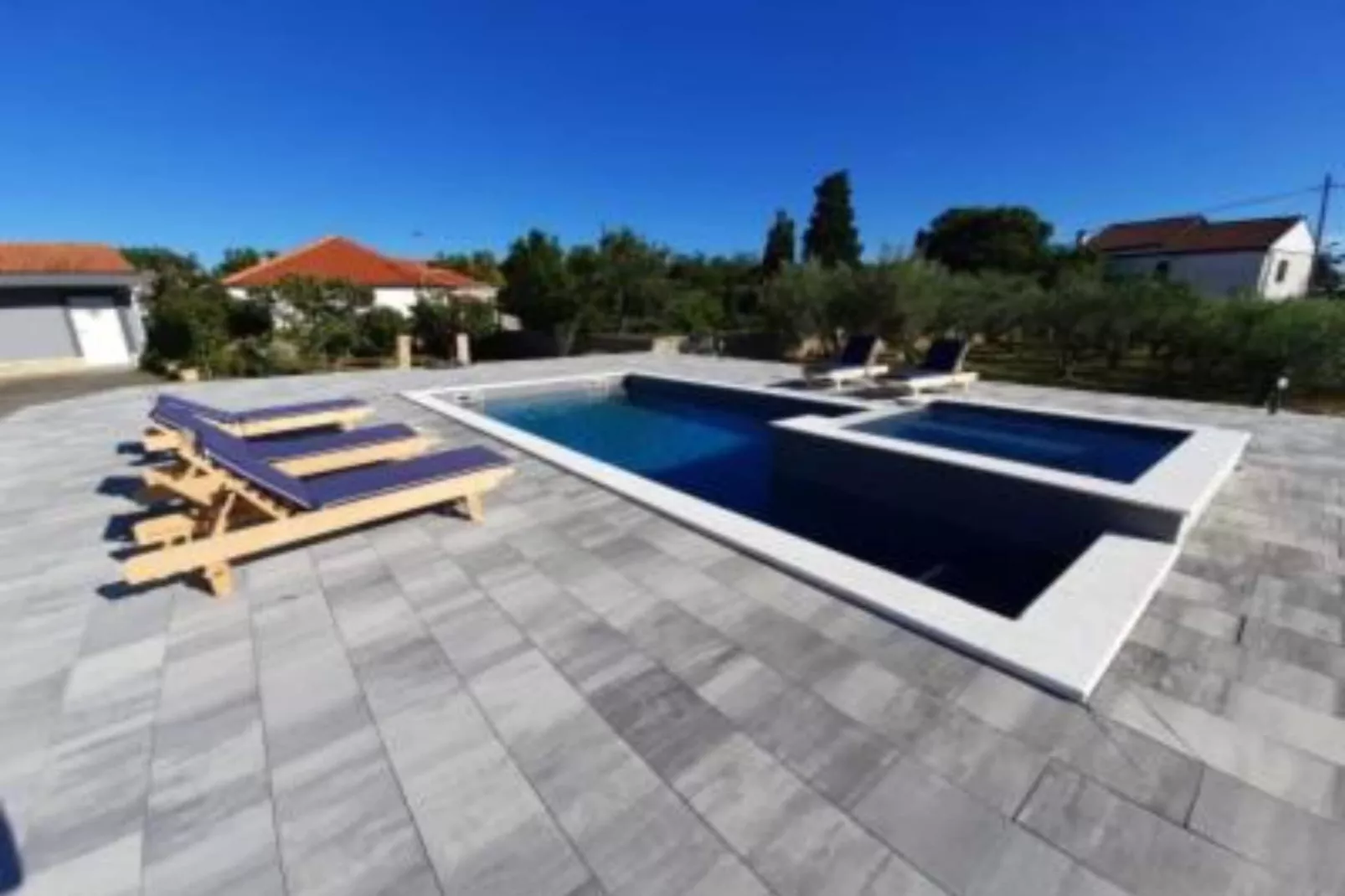 Apartments Franica with Heated Pool and Hot-Tub - One Bedroom Apartment with  Balcony-Zwembad