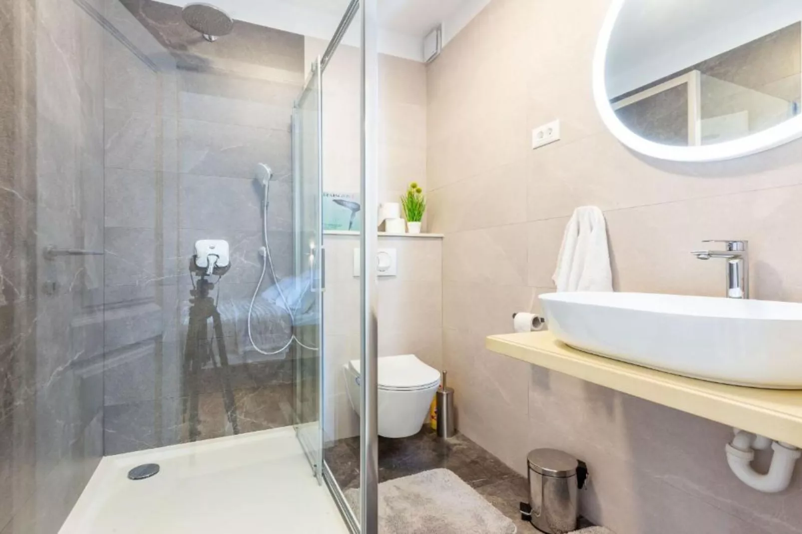 Peaceful Murvica Villa Pool, Garden, and Modern Comfort - Two Bedroom Holiday Home with Private Pool-Badkamer