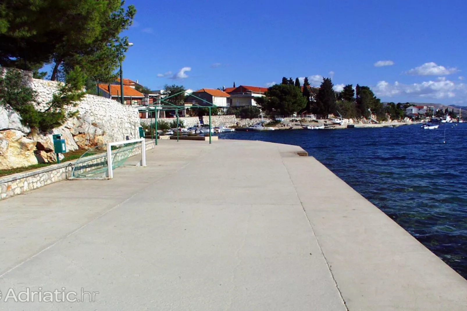 Apartment with Terrace and Sea View Brodarica - Two Bedroom Apartment with Sea View-Uitzicht